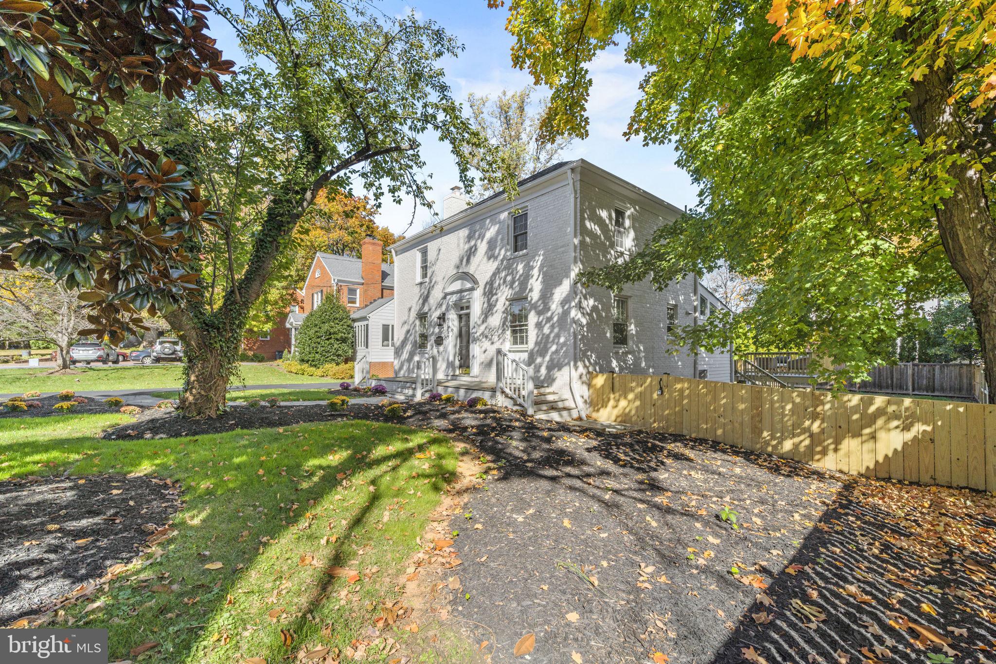 BRADLEY HILLS - Residential