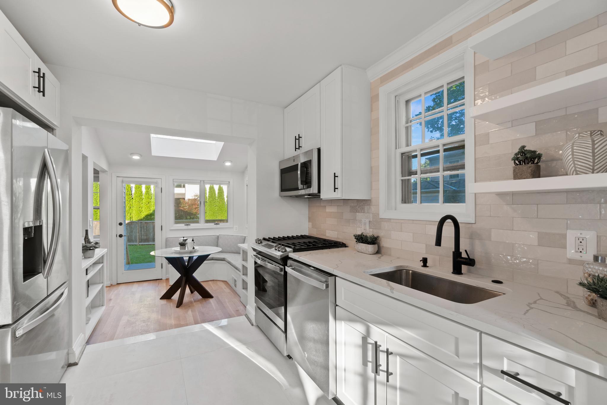 BRADLEY HILLS - Residential