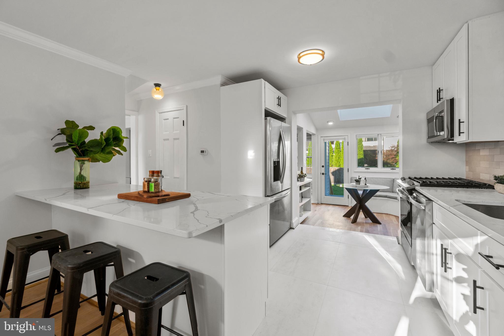 BRADLEY HILLS - Residential