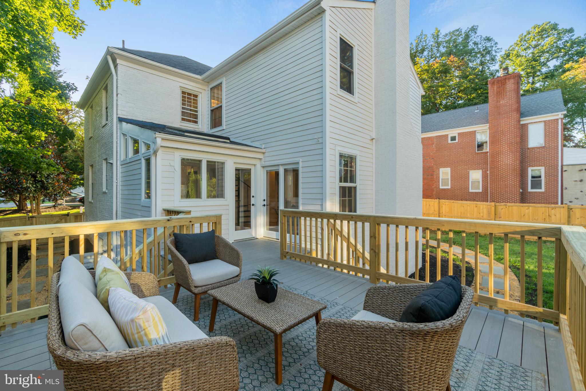 BRADLEY HILLS - Residential