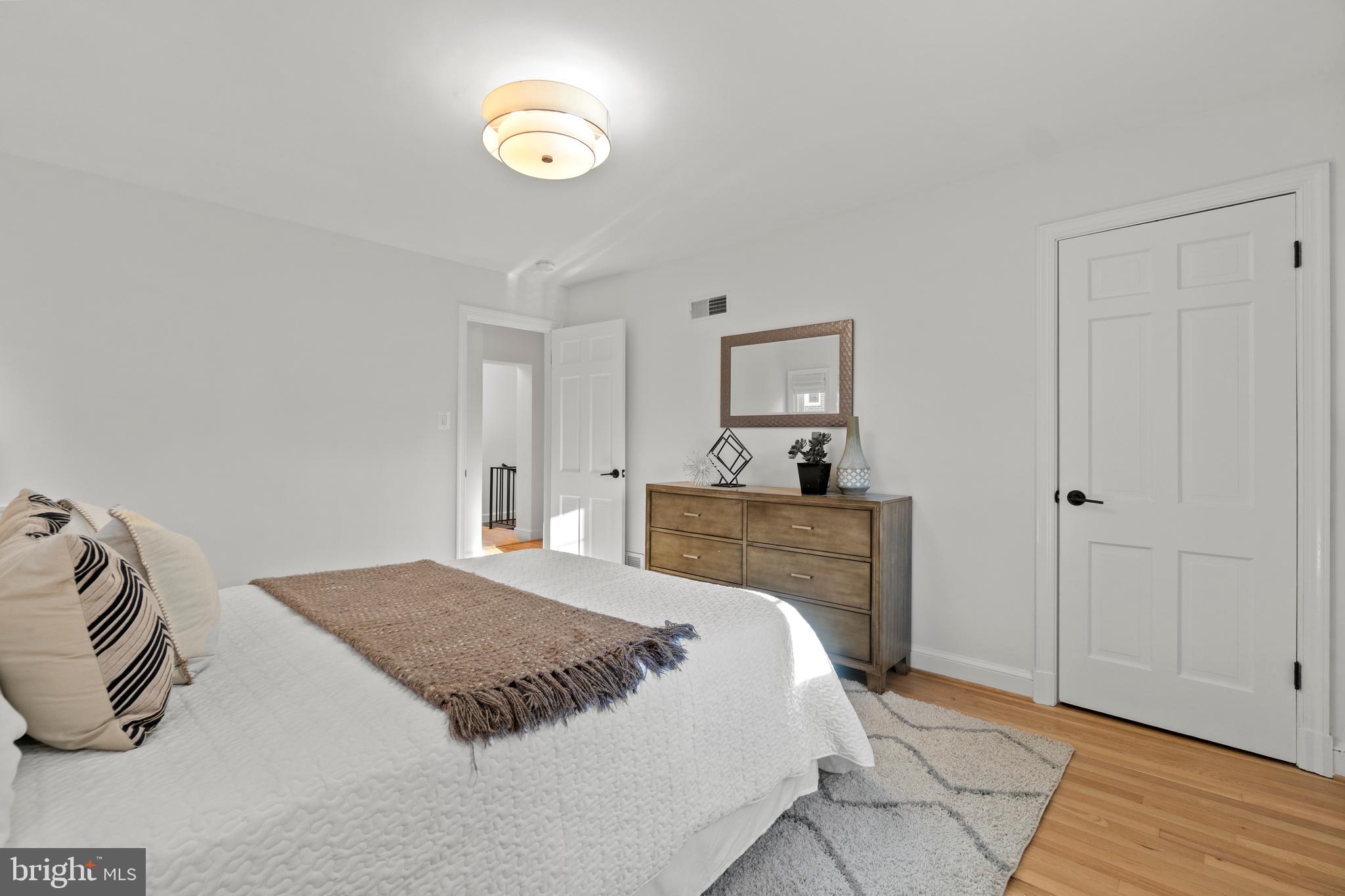 BRADLEY HILLS - Residential