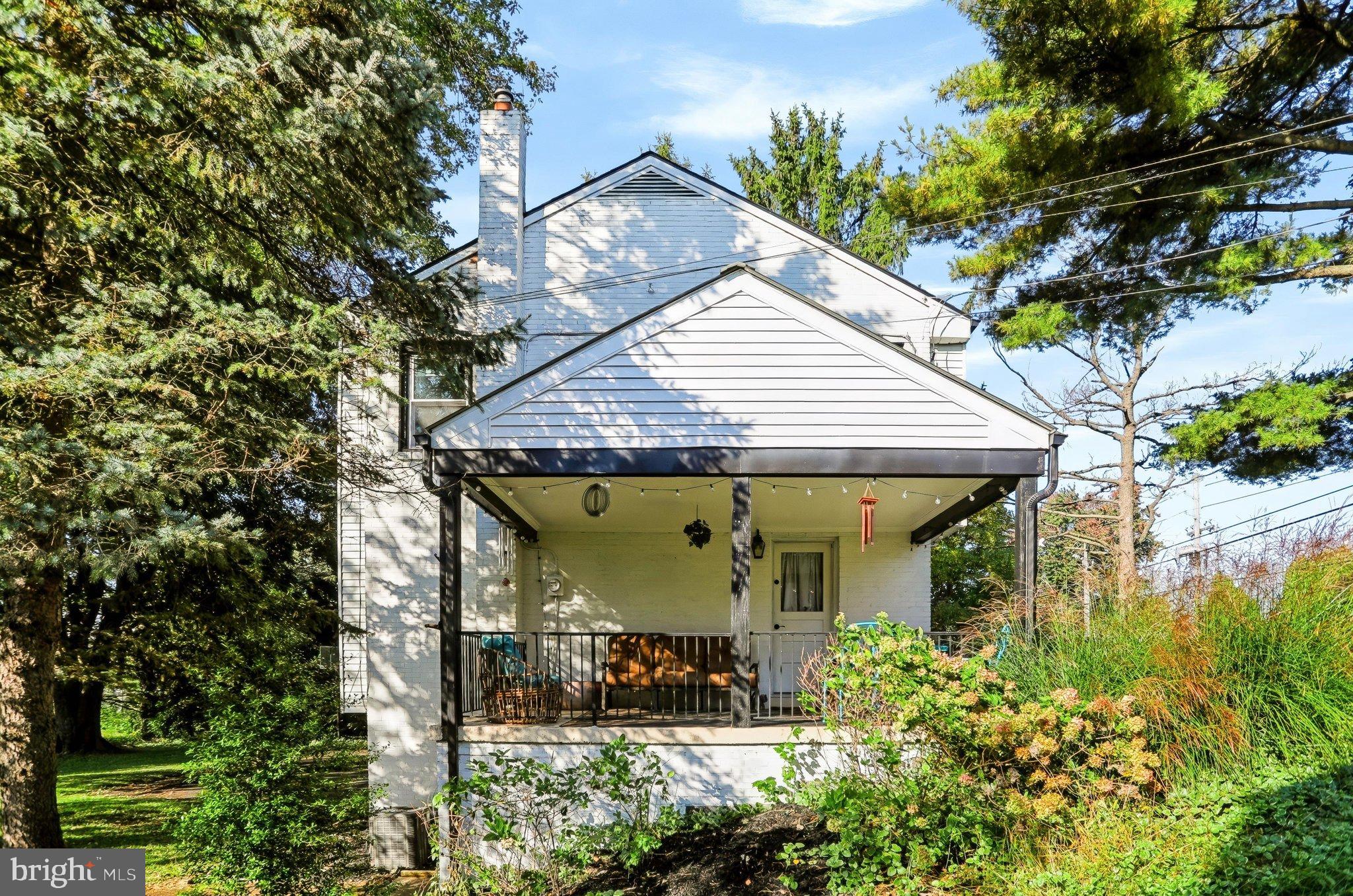 246 E OREGON ROAD
