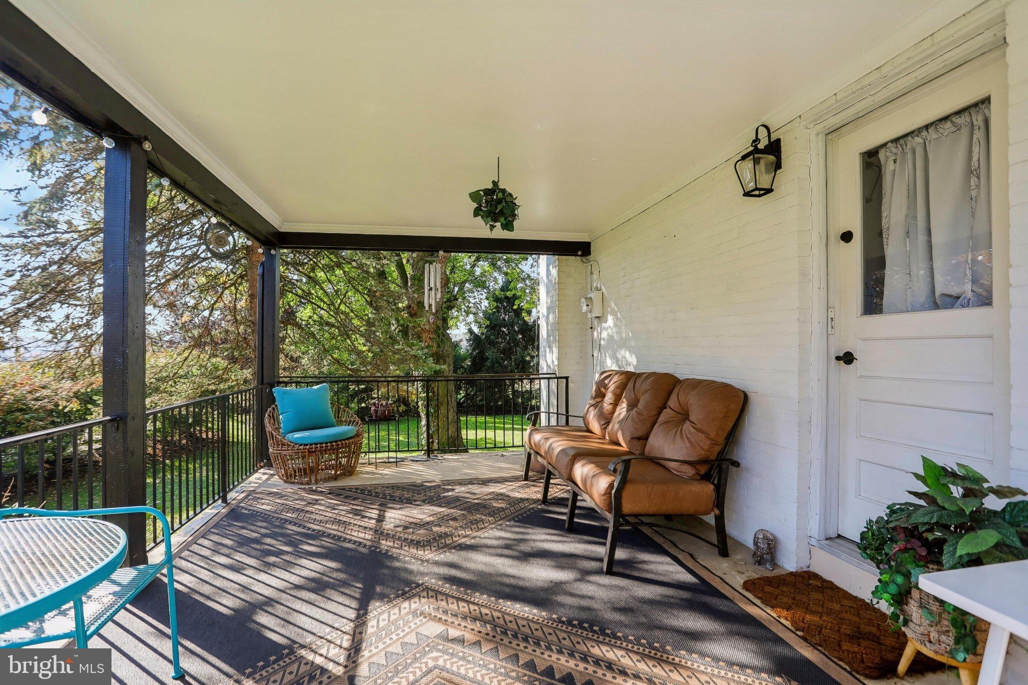 246 E OREGON ROAD