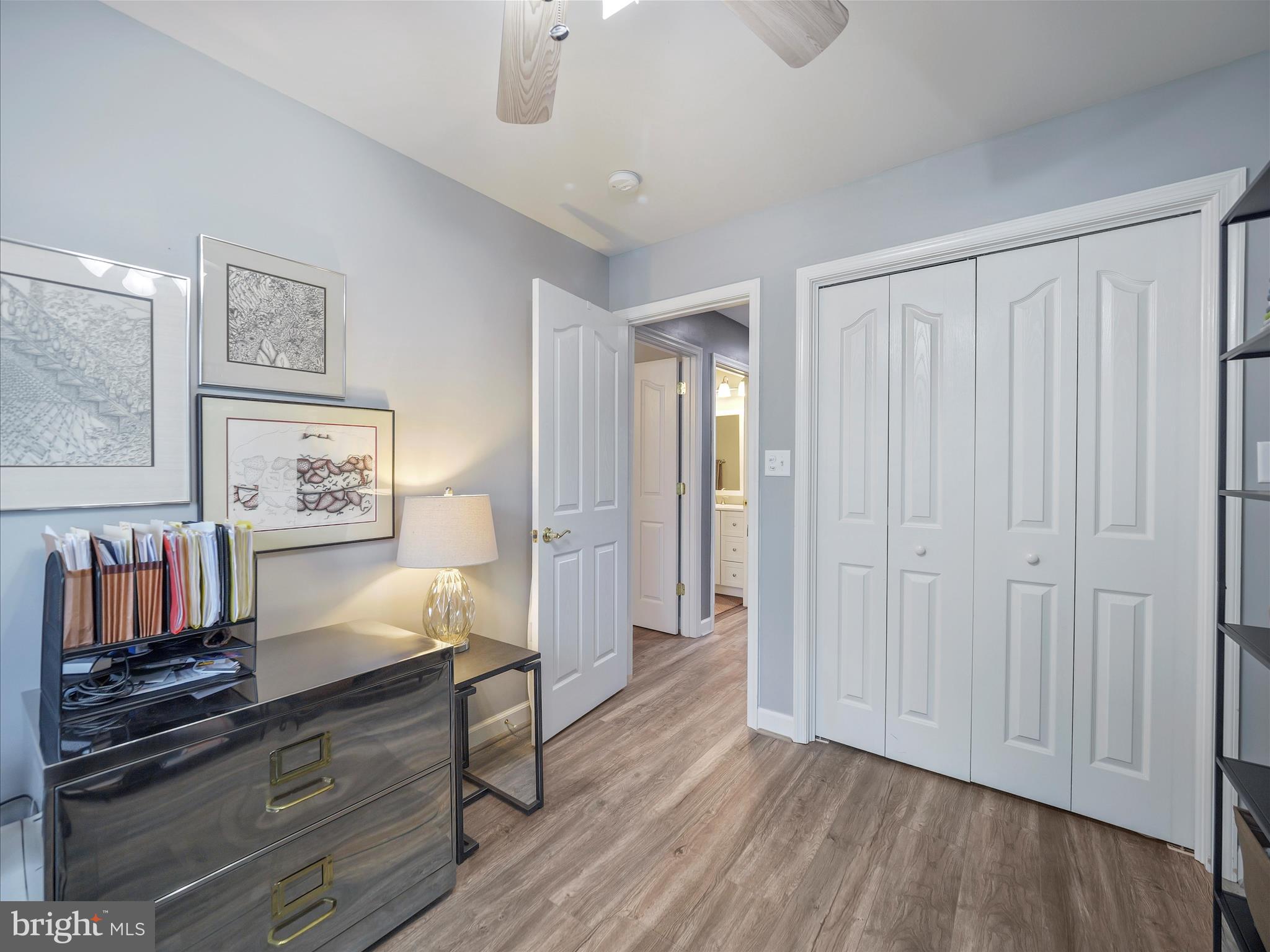 MAUGANSVILLE - Residential