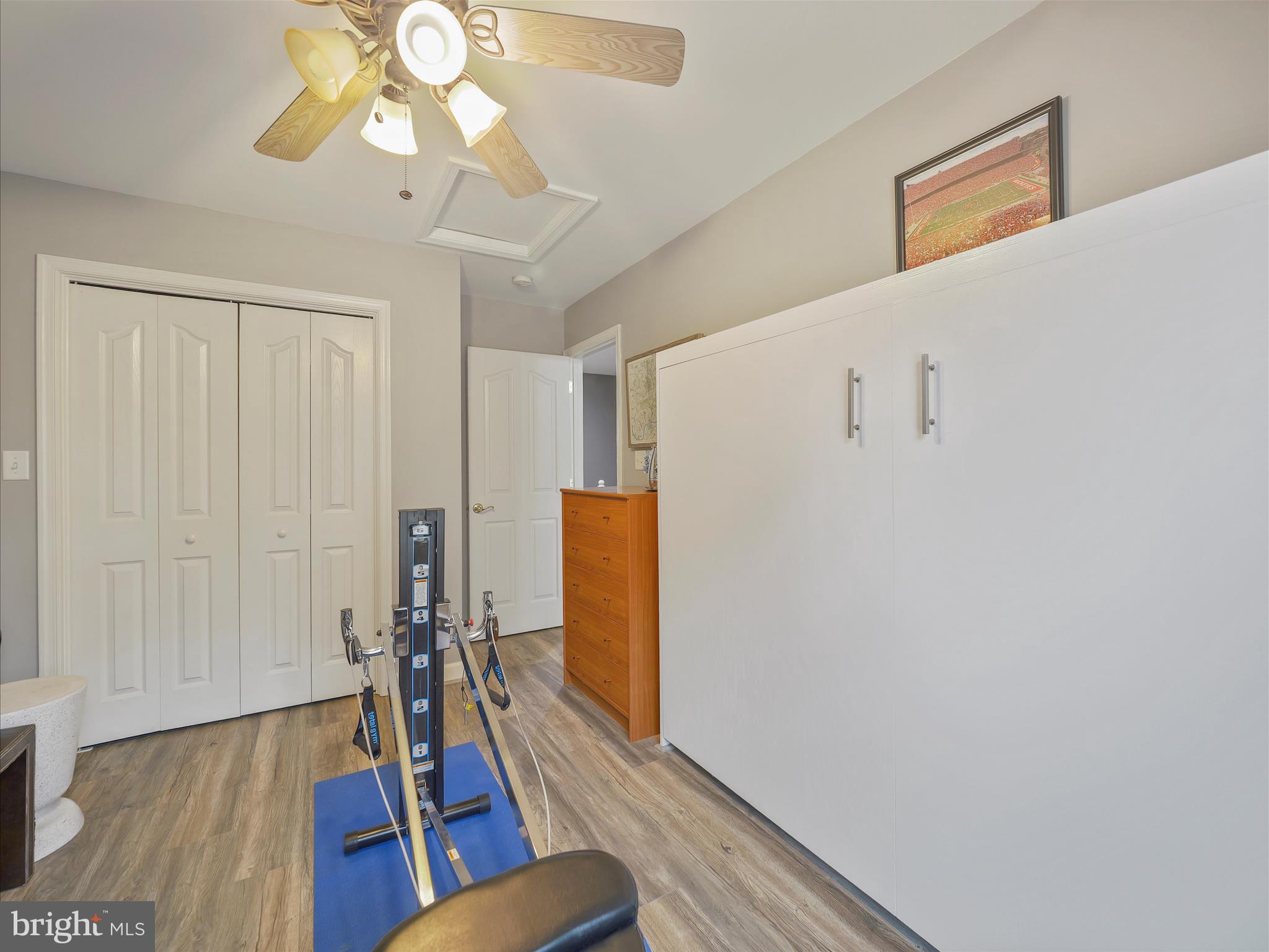 MAUGANSVILLE - Residential