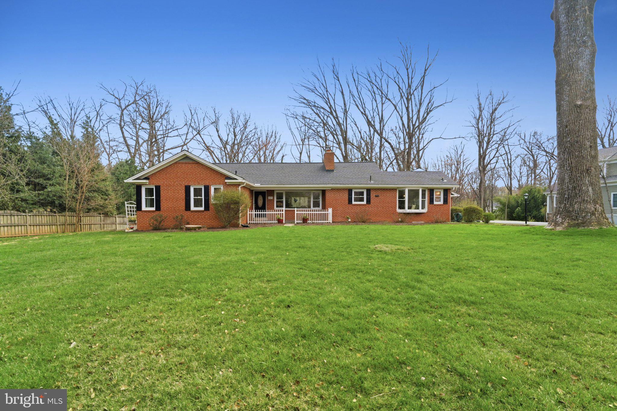 8509 CRESTVIEW DRIVE