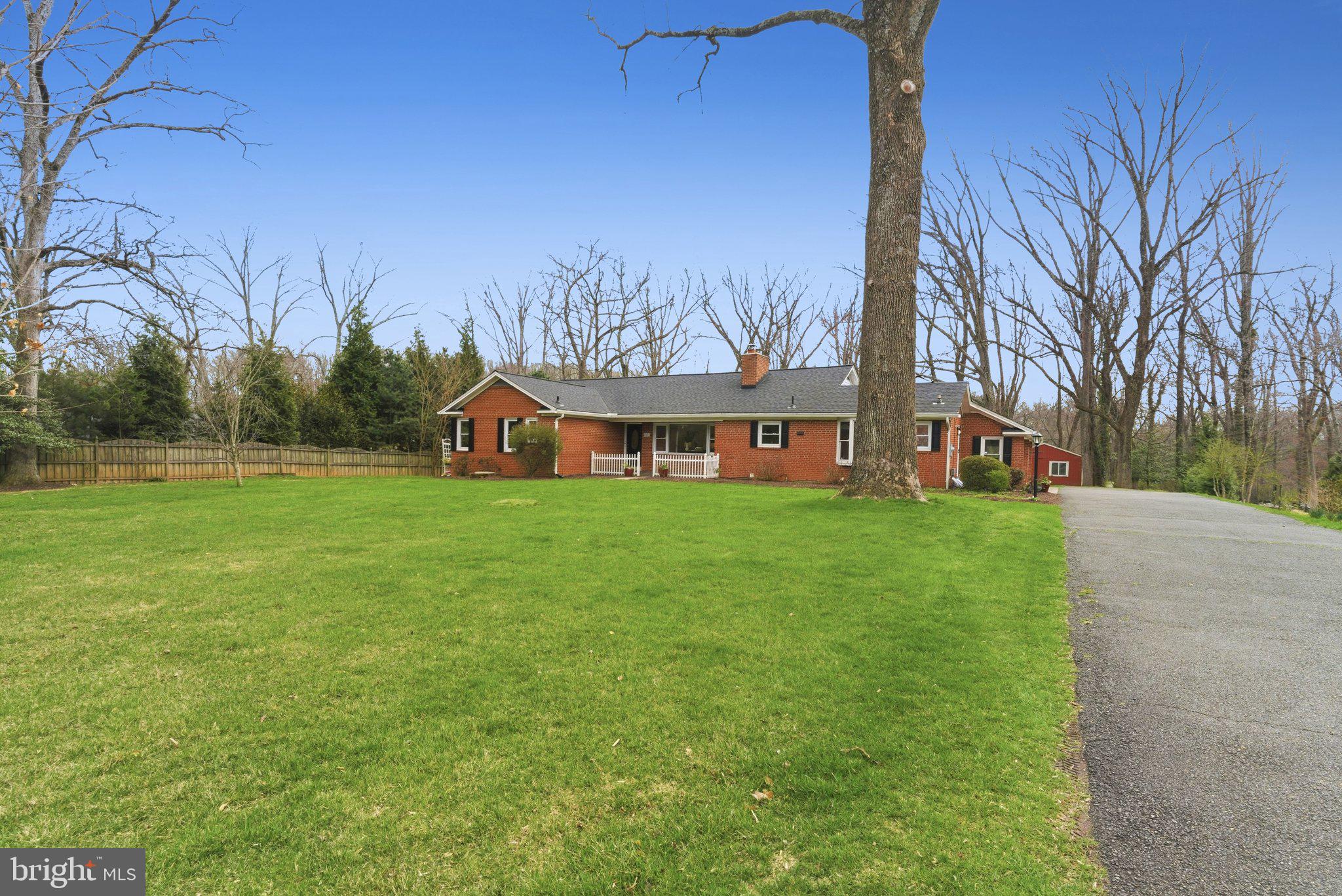 8509 CRESTVIEW DRIVE