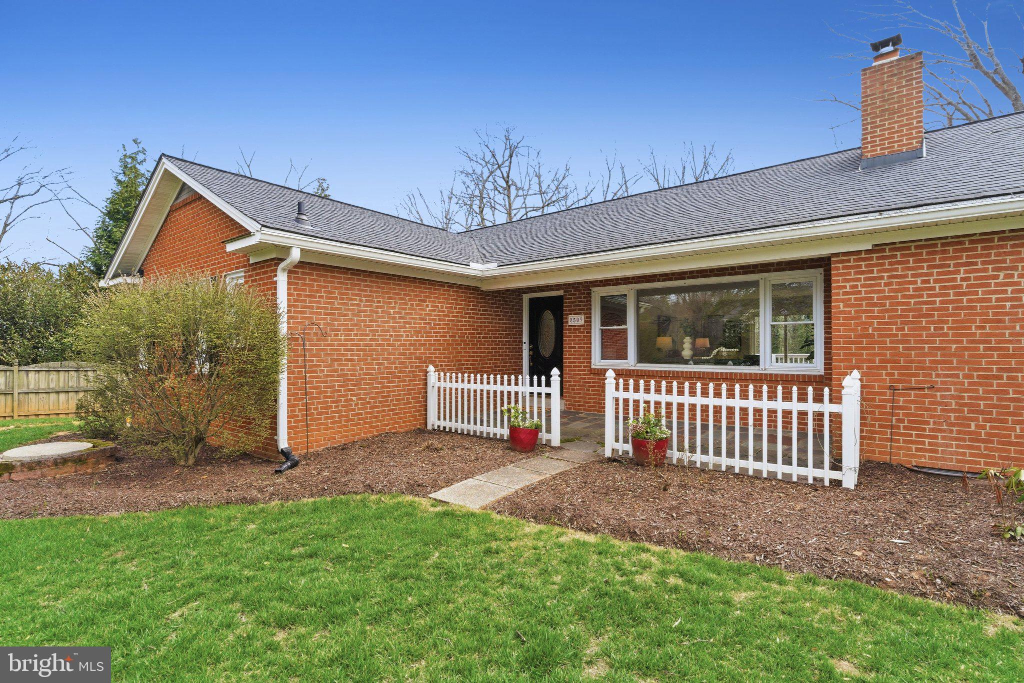 MANTUA - Residential