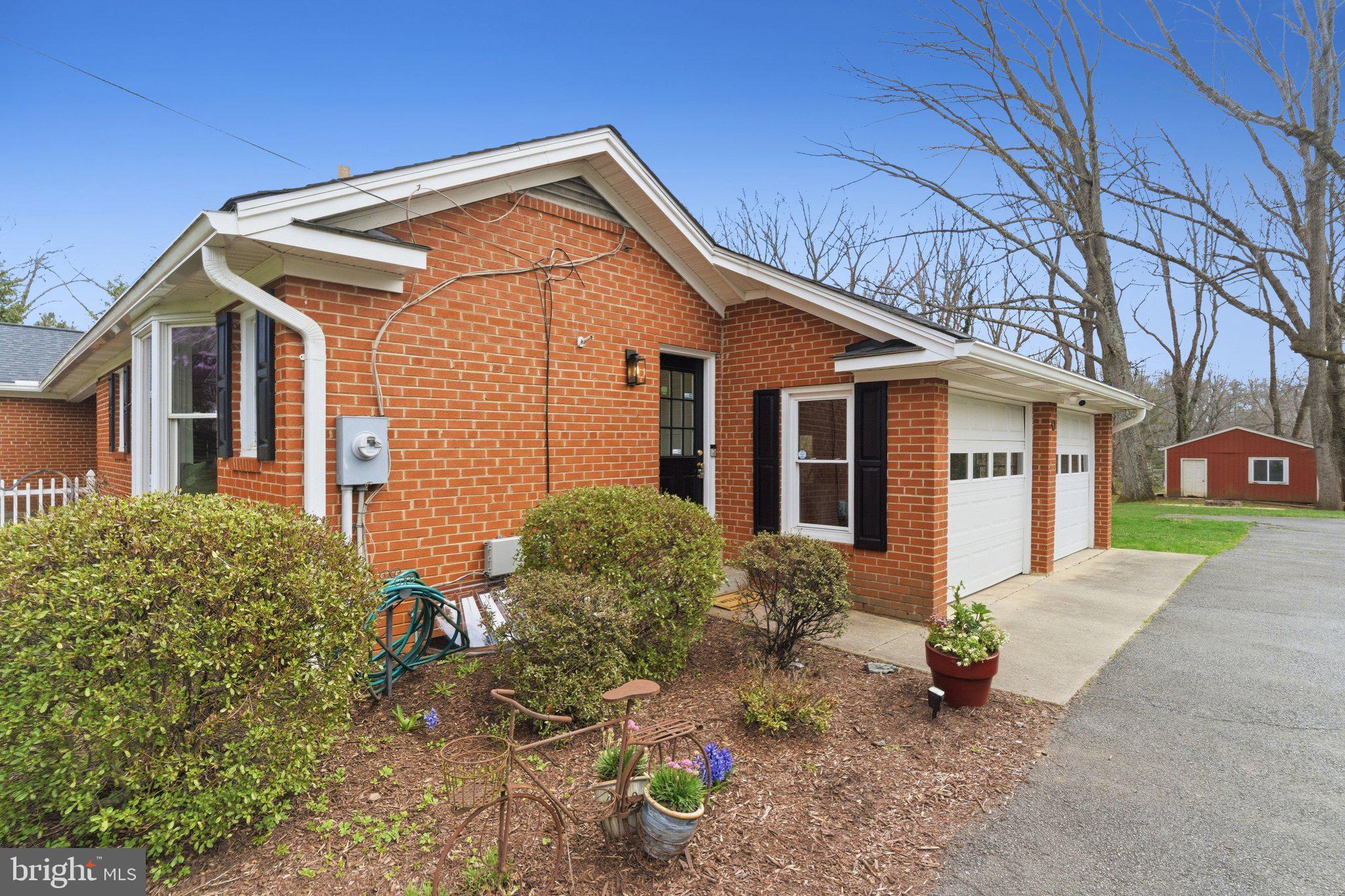 8509 CRESTVIEW DRIVE