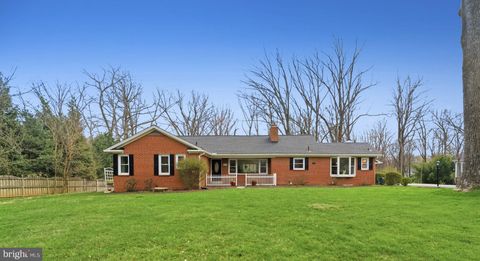 8509 CRESTVIEW DRIVE FAIRFAX VA 22031