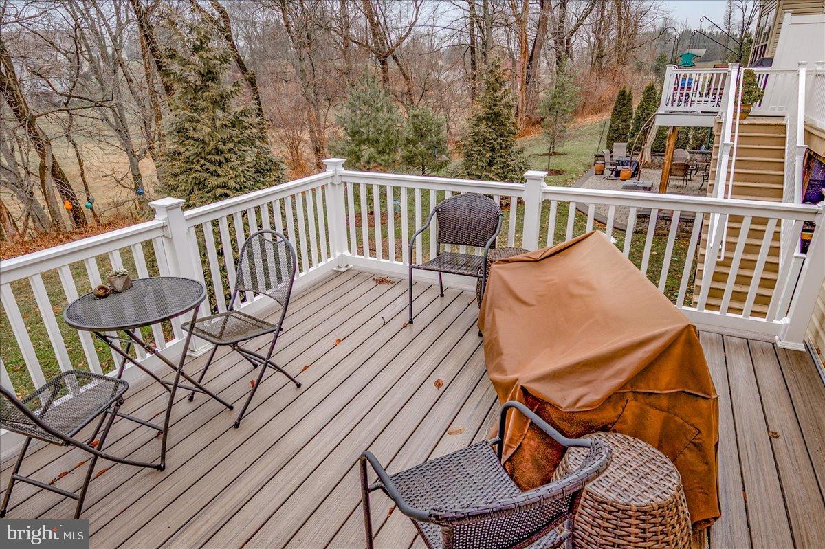 HARLOW POINTE - Residential