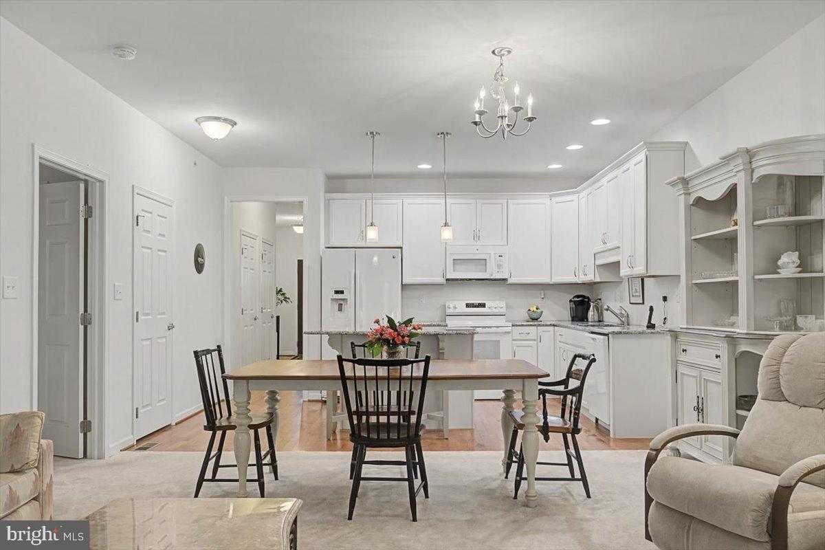 HARLOW POINTE - Residential