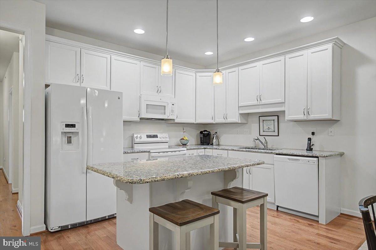 HARLOW POINTE - Residential