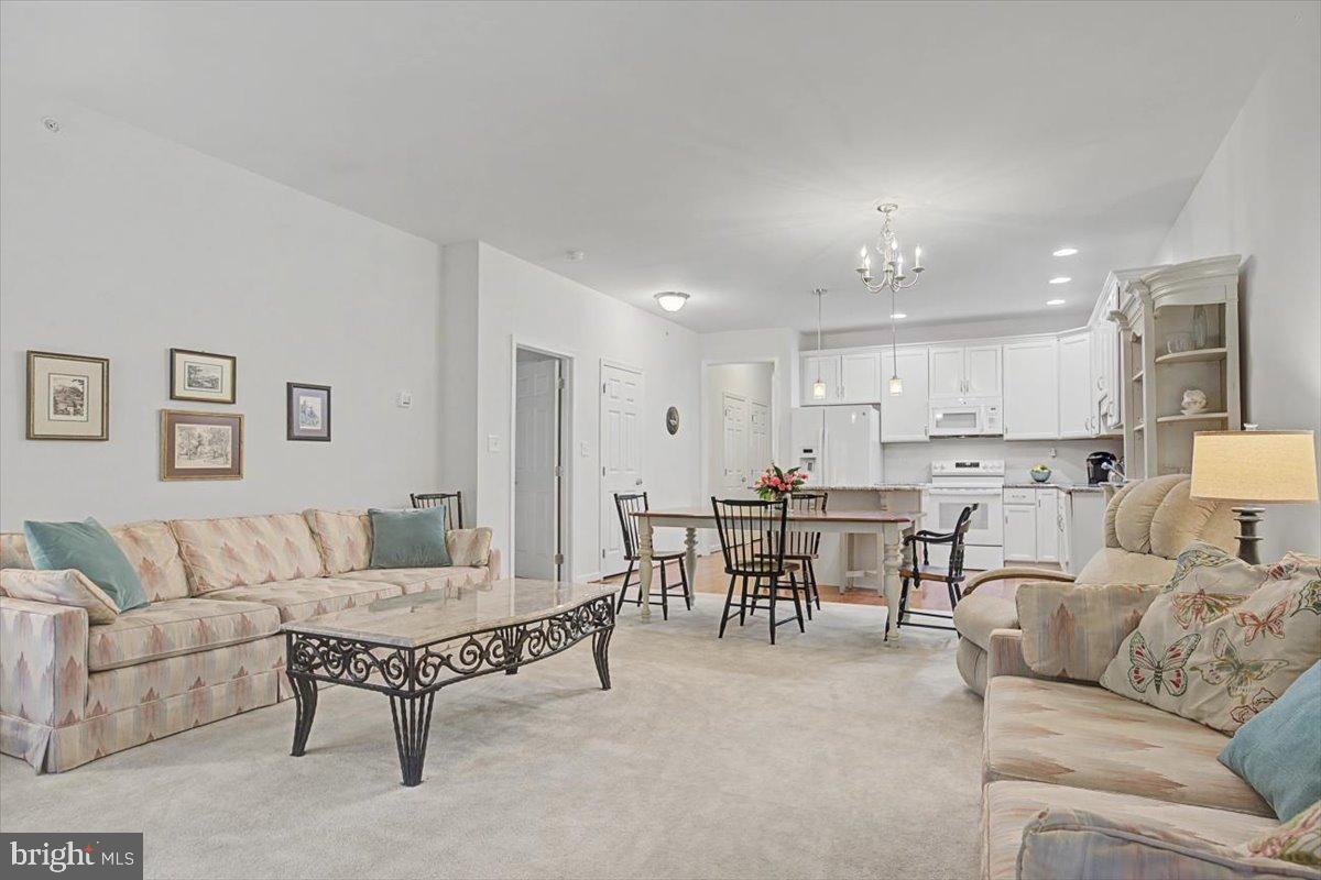 HARLOW POINTE - Residential