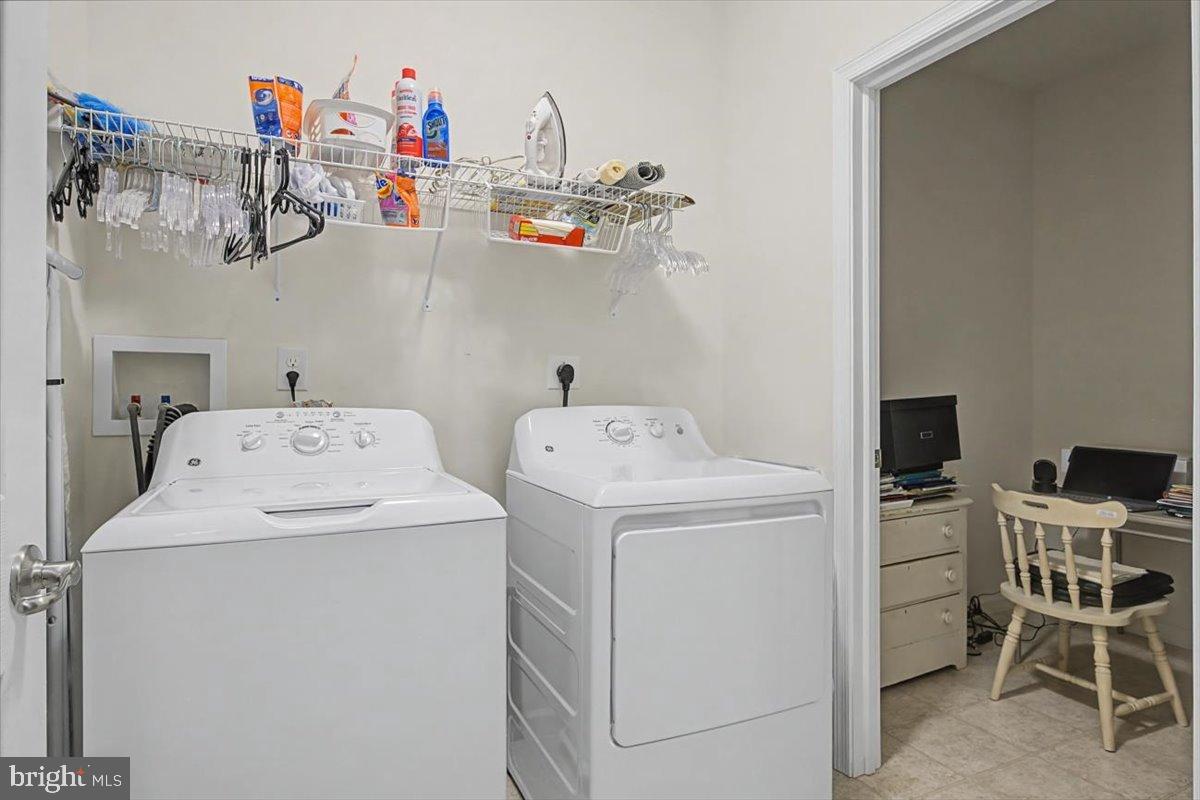 HARLOW POINTE - Residential