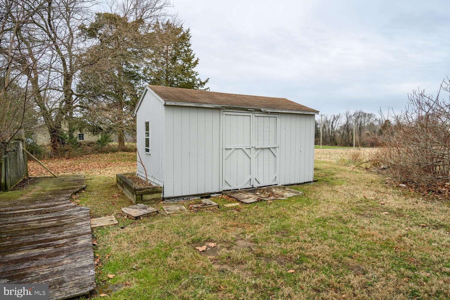 QUAKER NECK - Residential