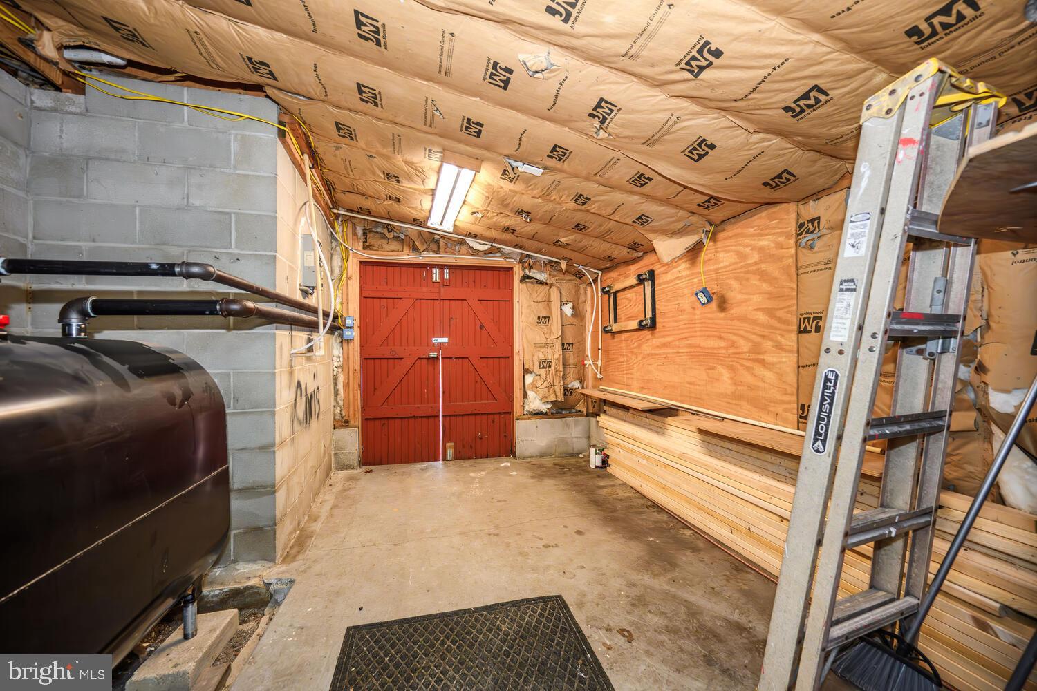 QUAKER NECK - Residential