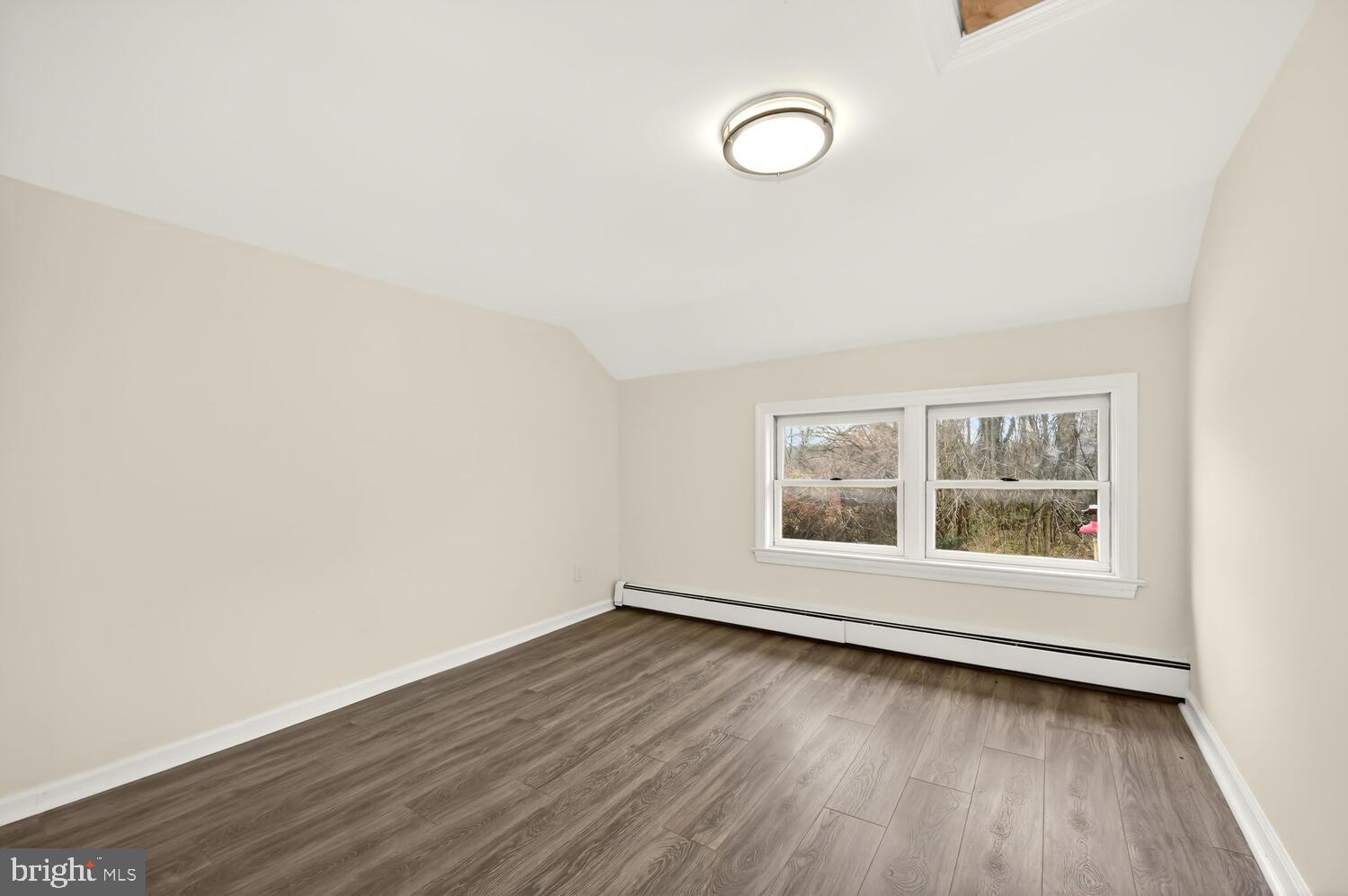 QUAKER NECK - Residential