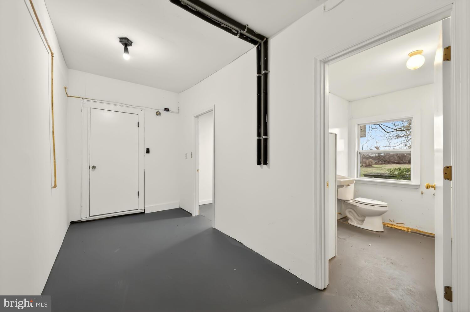 QUAKER NECK - Residential