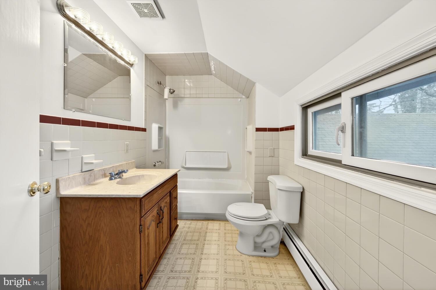 QUAKER NECK - Residential