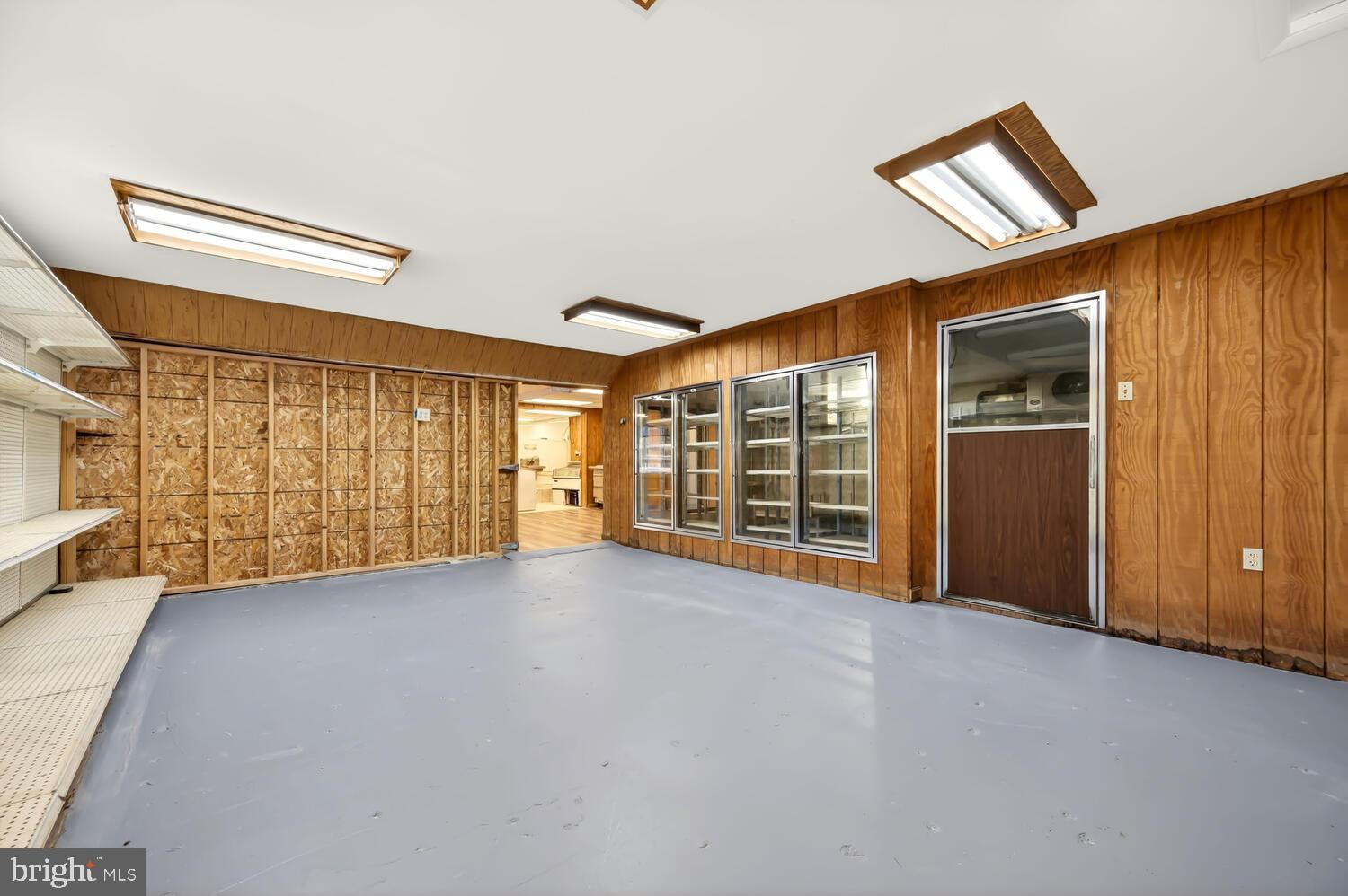 QUAKER NECK - Residential