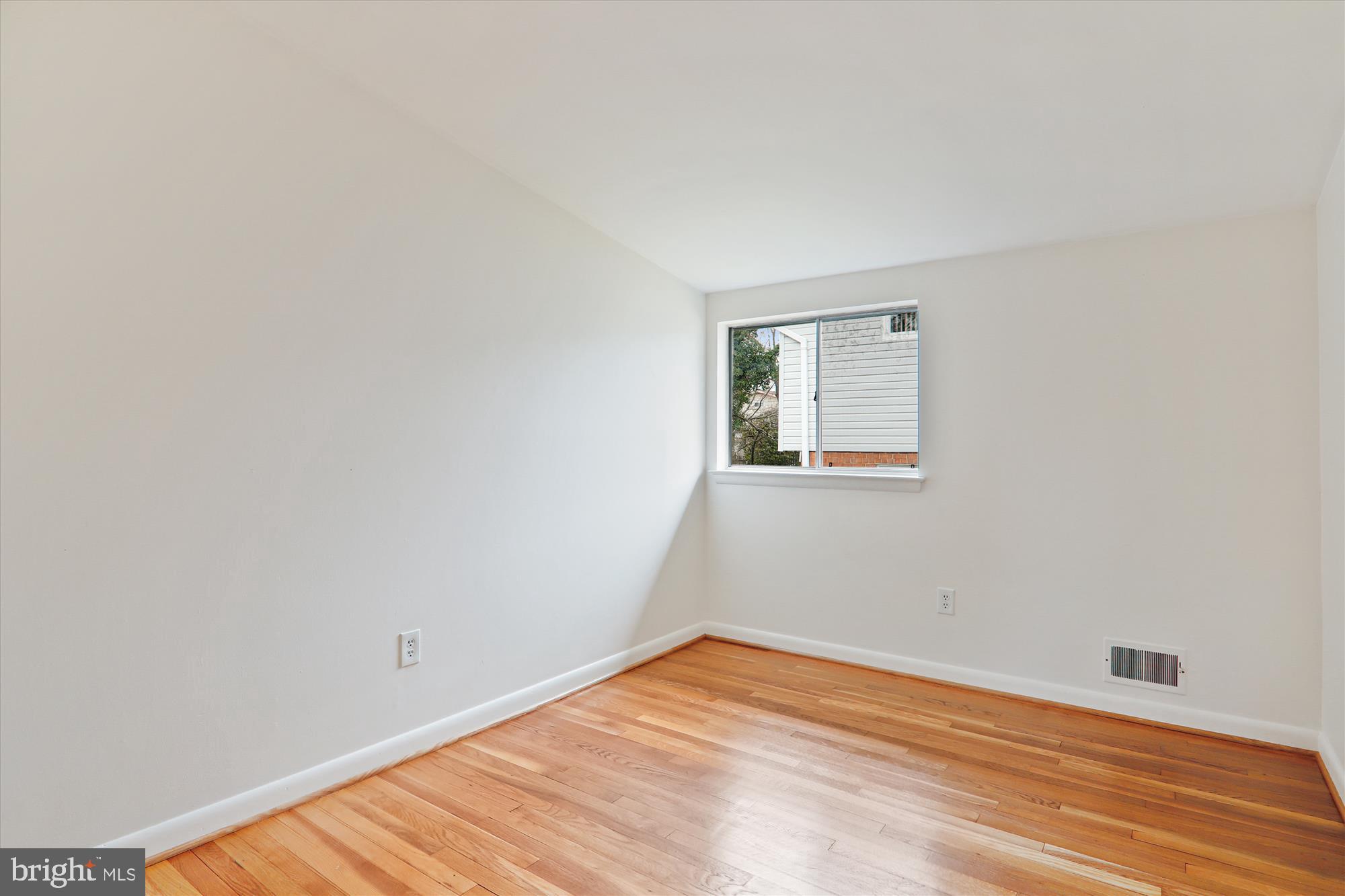 KEMP MILL ESTATES - Residential