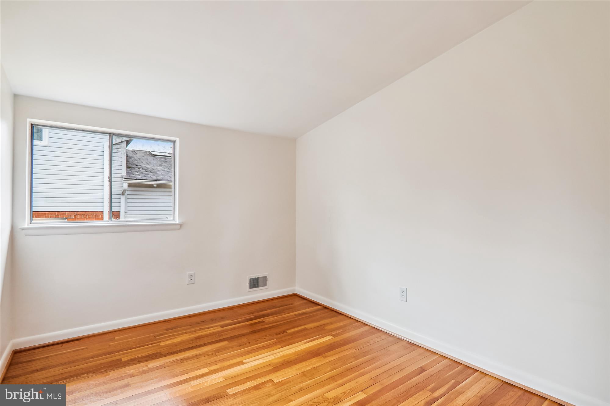 KEMP MILL ESTATES - Residential