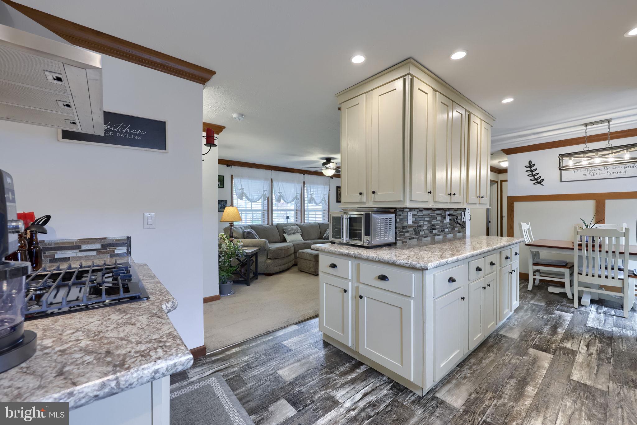 SUNSET ESTATES MHP - Residential