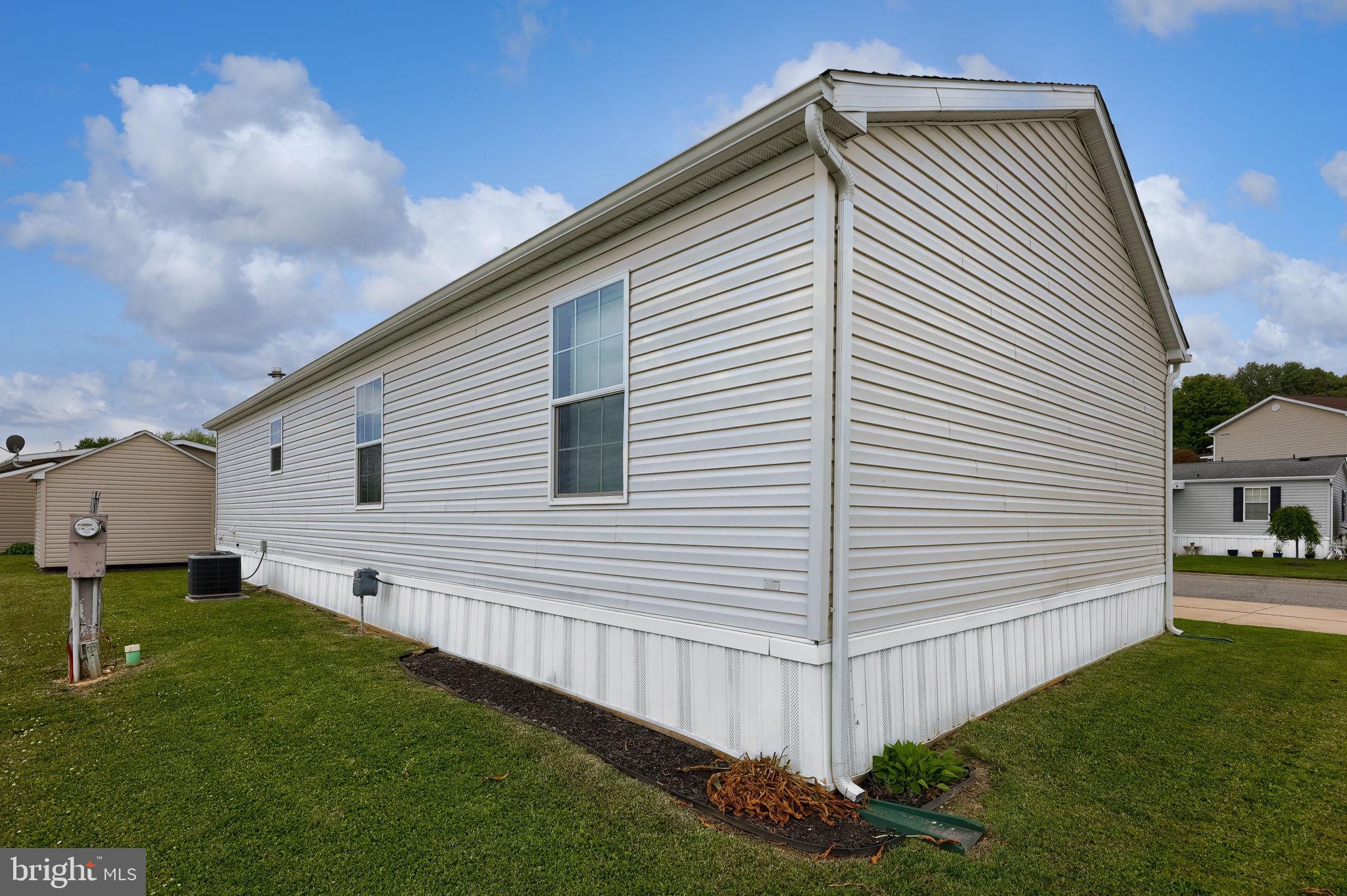 SUNSET ESTATES MHP - Residential