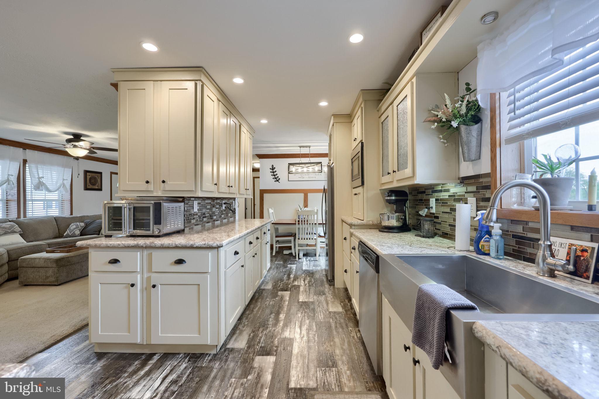 SUNSET ESTATES MHP - Residential