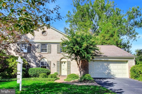Photo of 1409 Fallsmead Way, POTOMAC, MD 20854 (MLS # MDMC2259598)