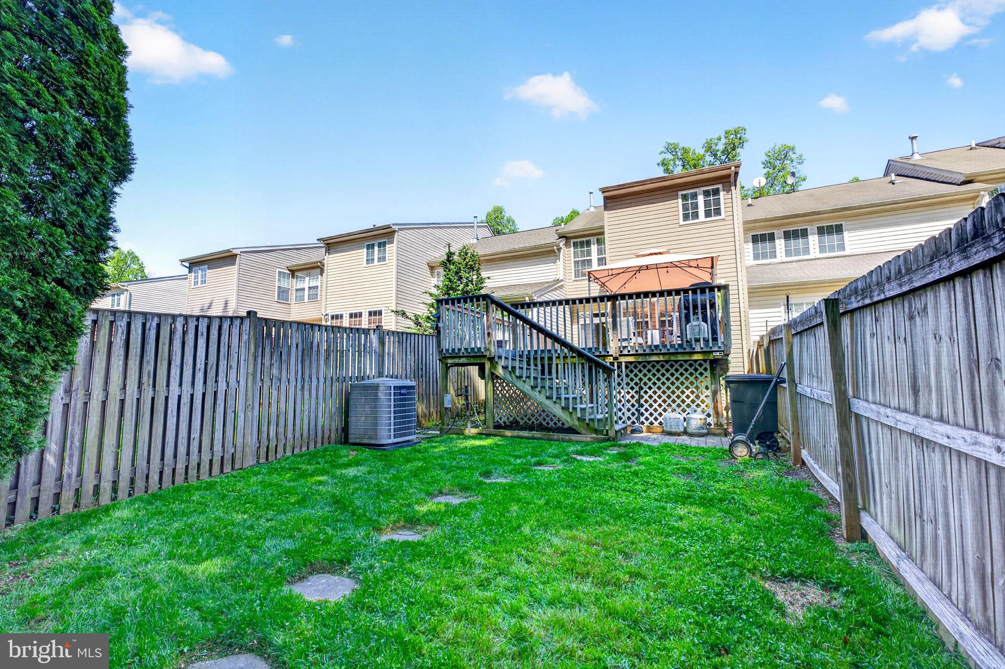 CONSTANT FRIENDSHIP - Residential