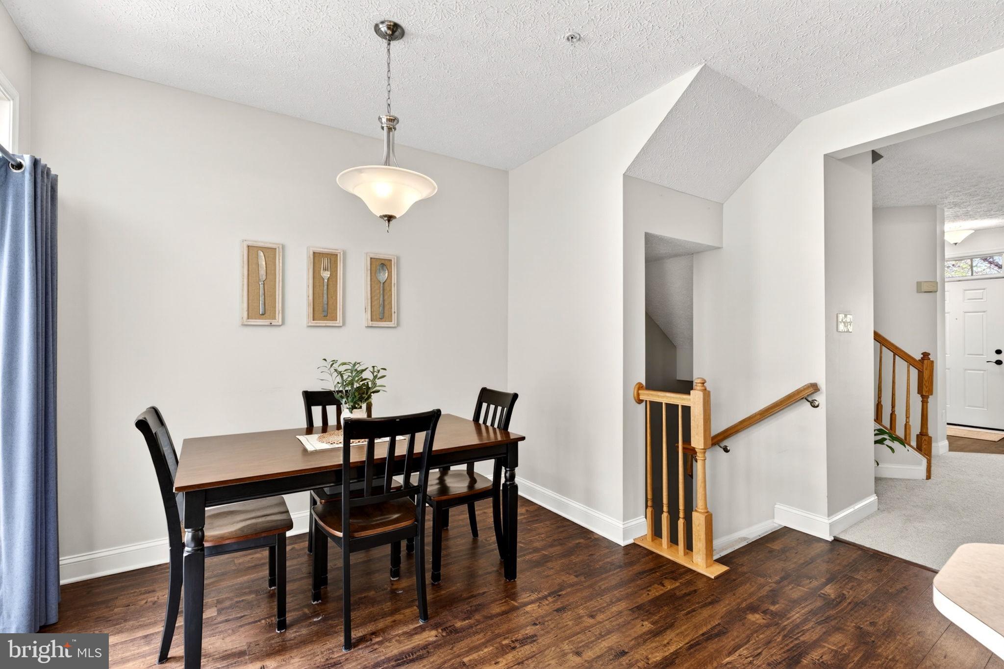 CONSTANT FRIENDSHIP - Residential