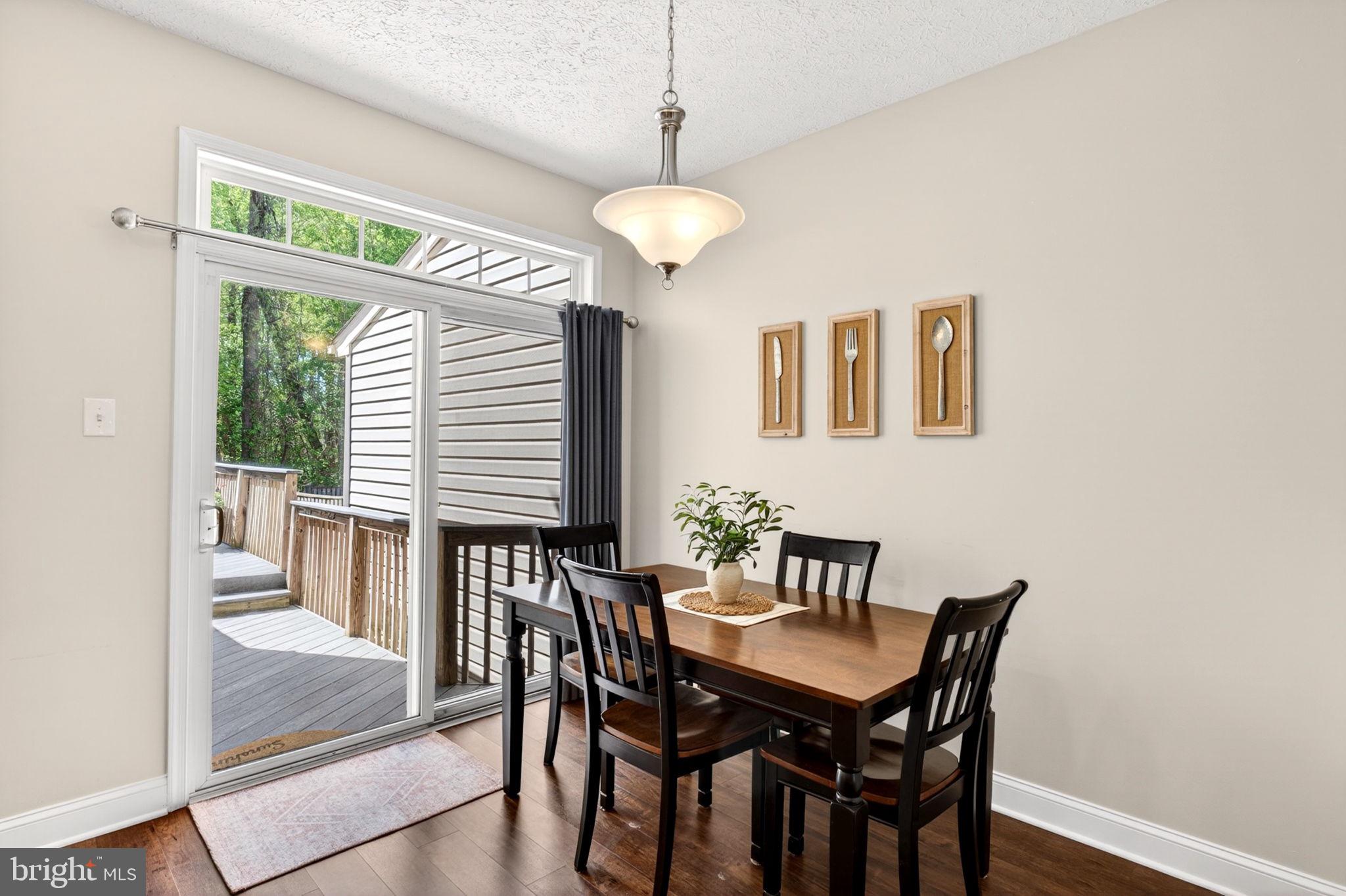 CONSTANT FRIENDSHIP - Residential