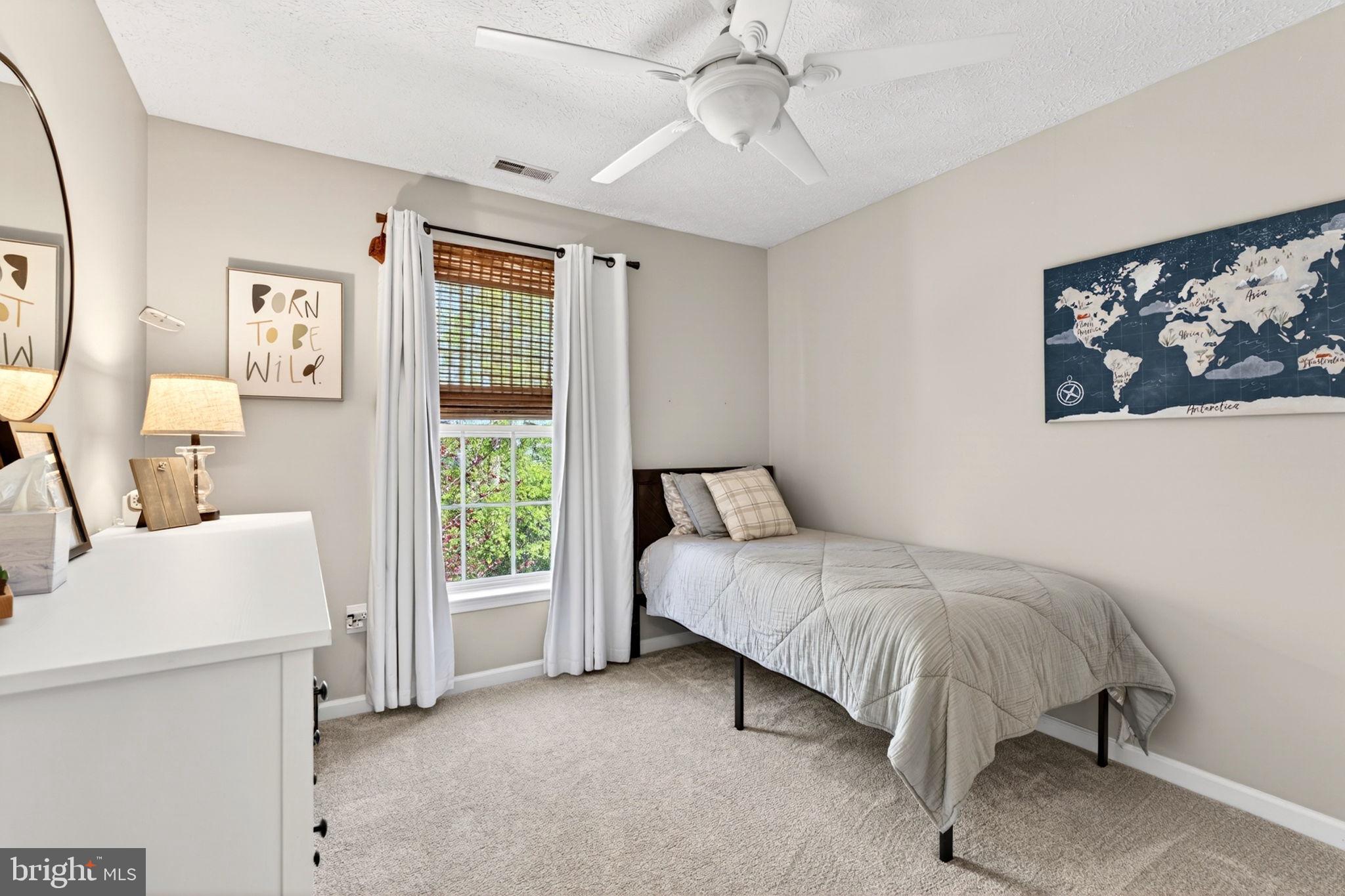 CONSTANT FRIENDSHIP - Residential