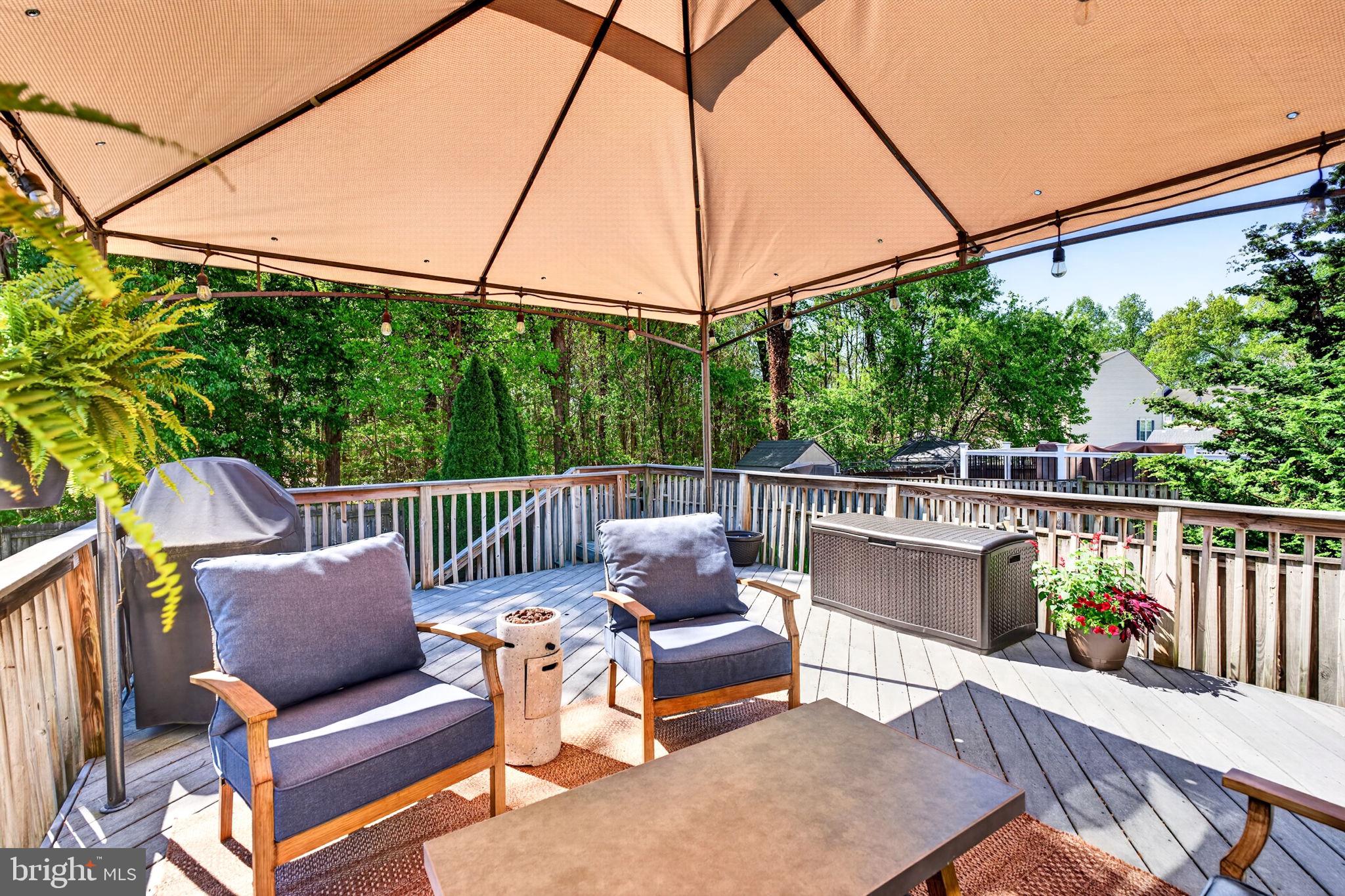 CONSTANT FRIENDSHIP - Residential