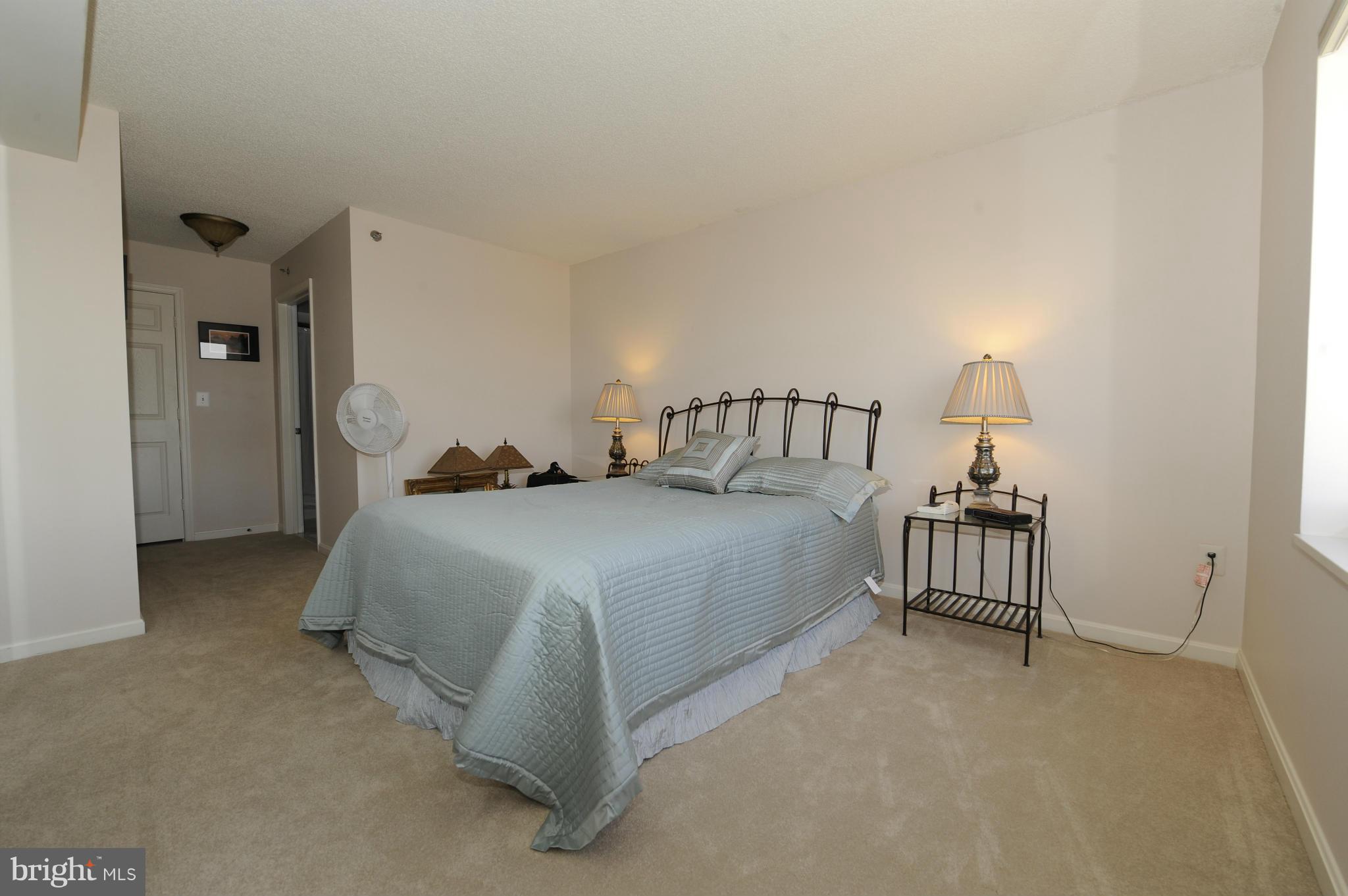 CARLYLE TOWERS - Residential Lease