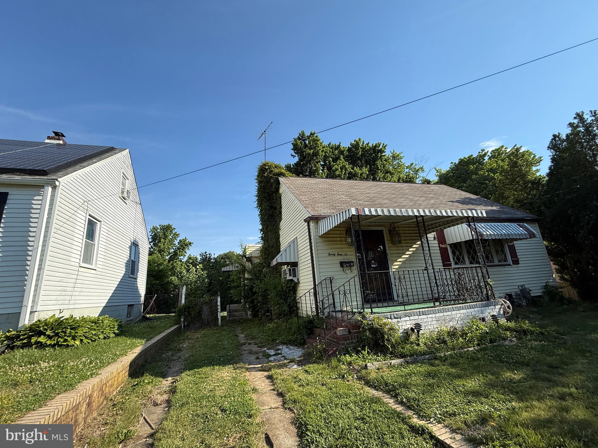 31 E 10TH AVENUE
