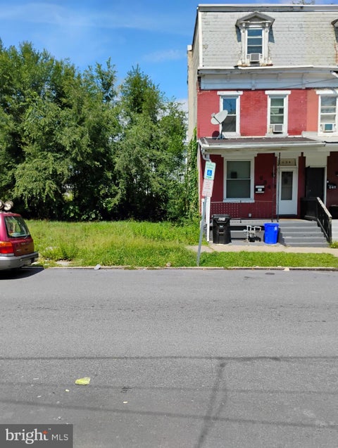 Photo of 634 Emerald Street, HARRISBURG, PA 17110 (MLS # PADA2063478)