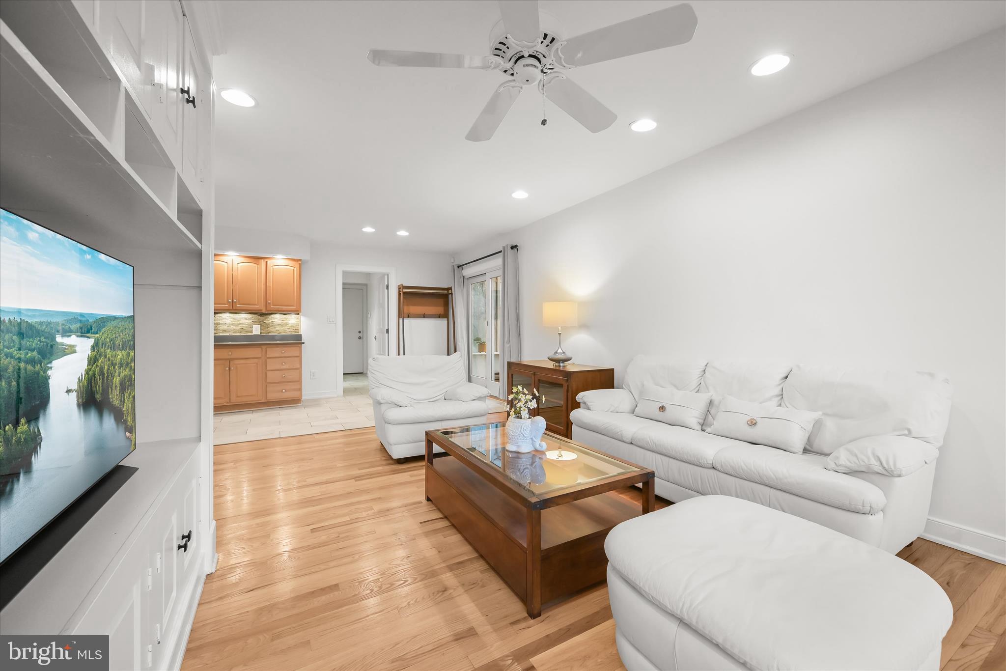 HOBBITS GLEN - Residential