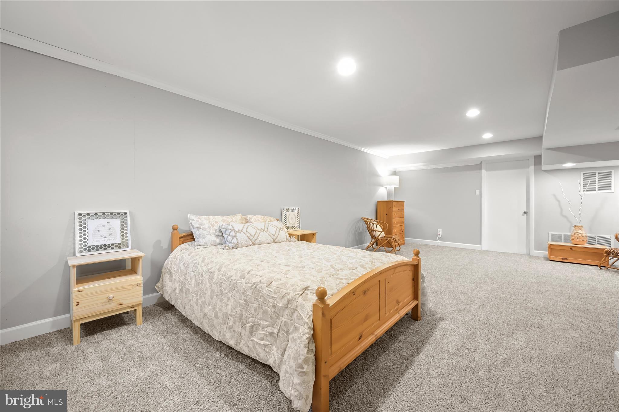 HOBBITS GLEN - Residential