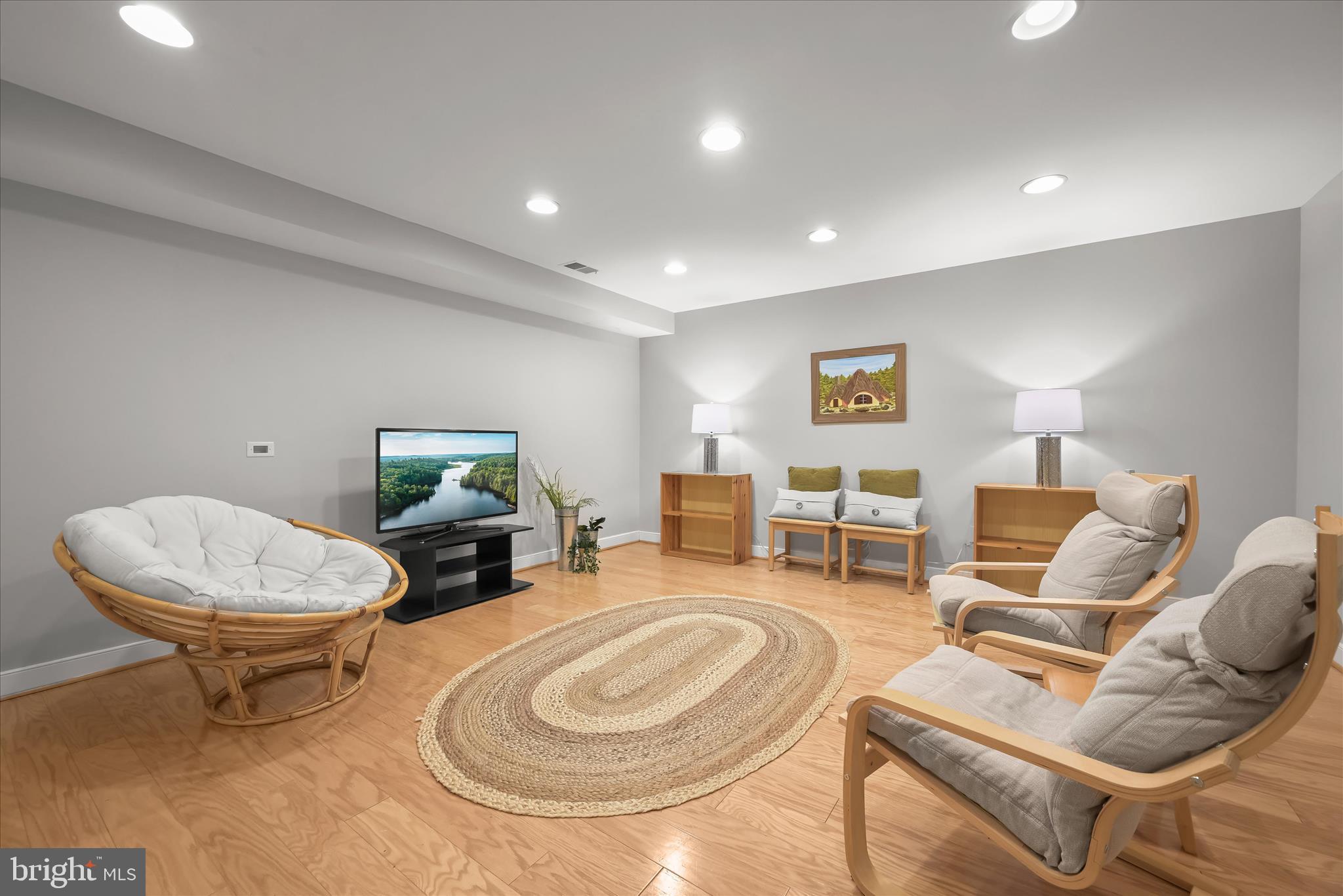 HOBBITS GLEN - Residential