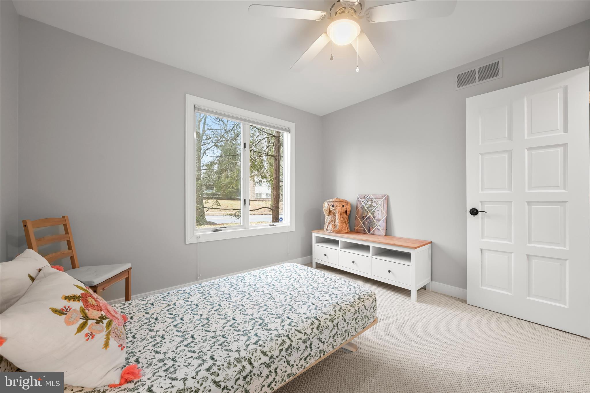 HOBBITS GLEN - Residential