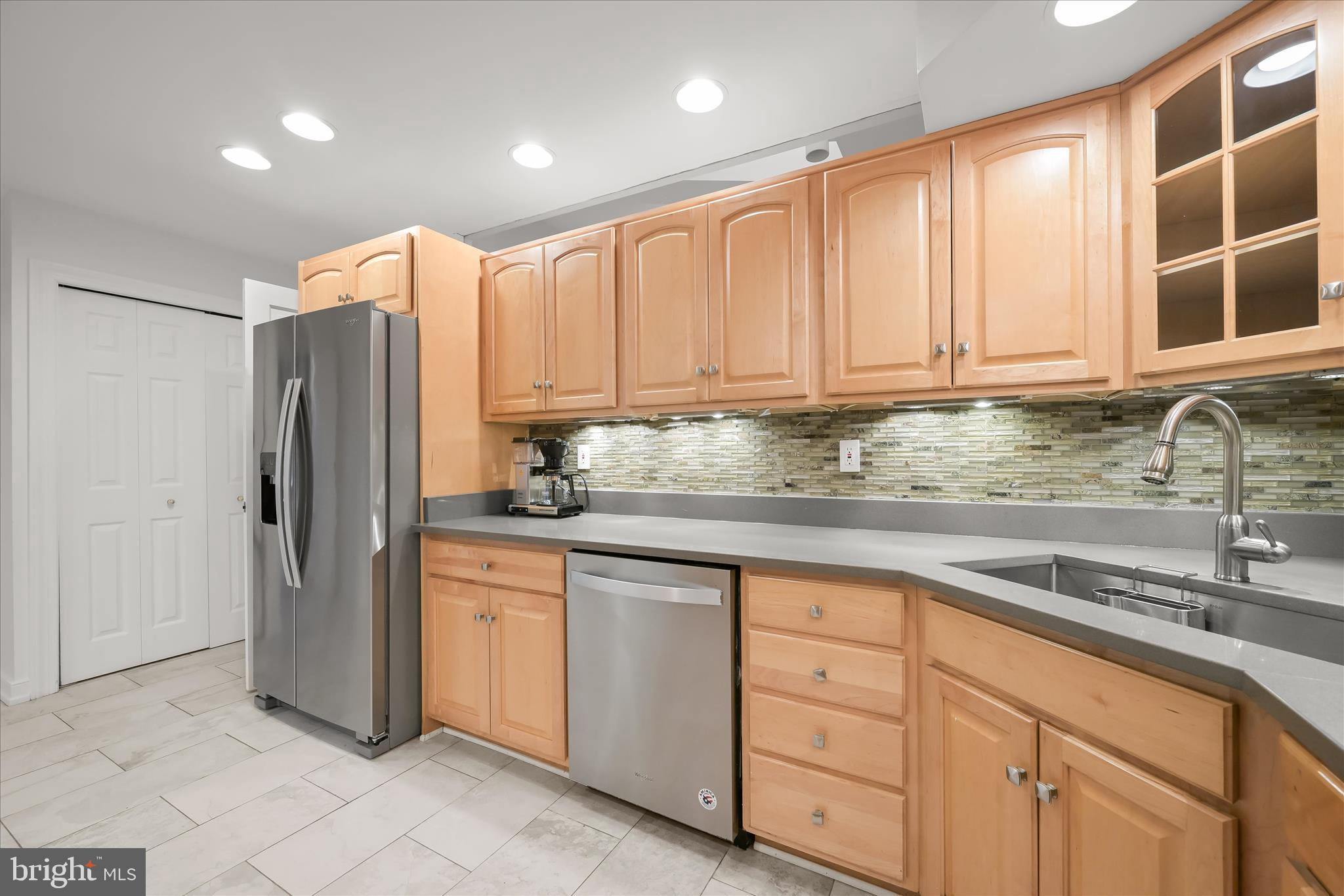 HOBBITS GLEN - Residential