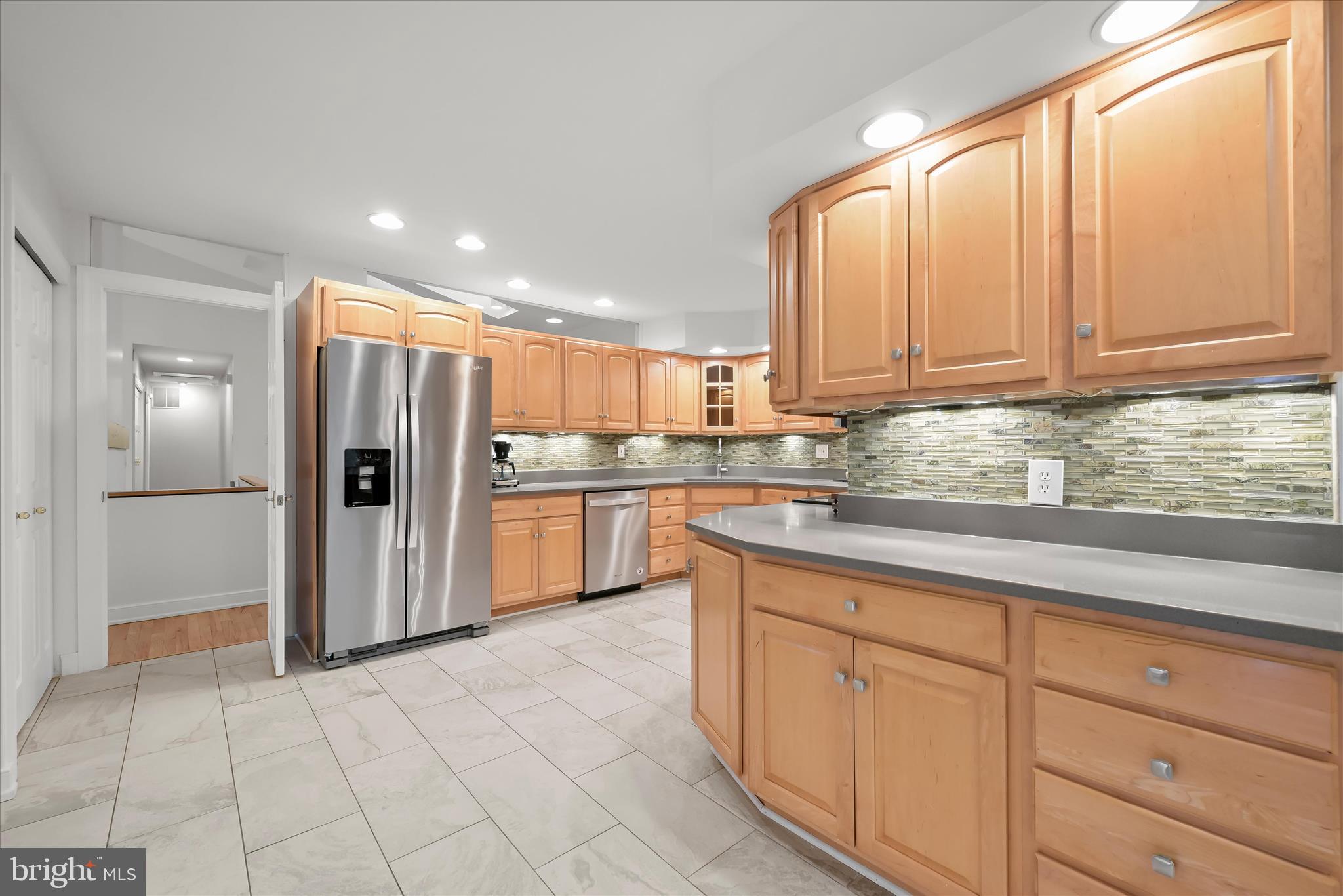 HOBBITS GLEN - Residential