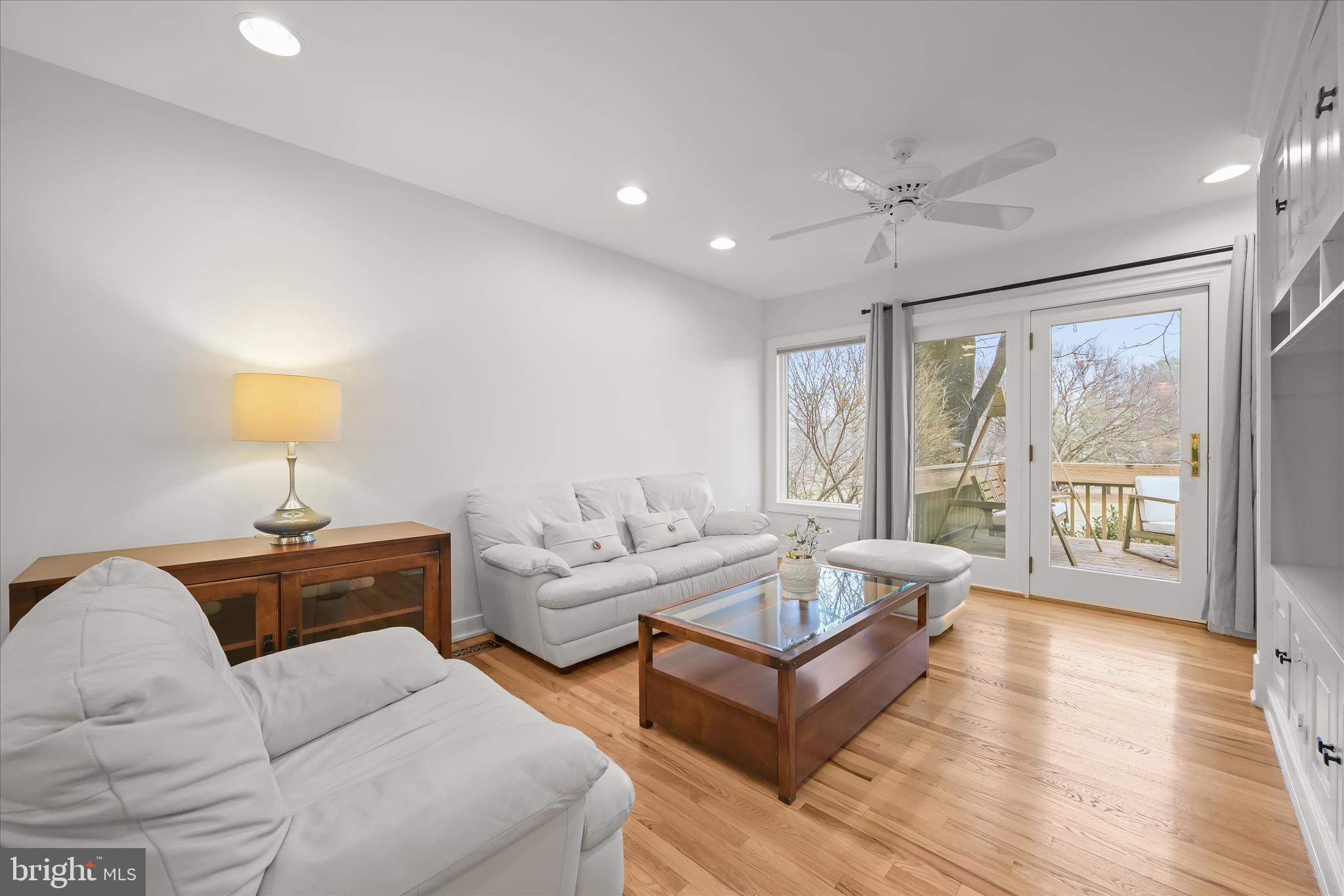 HOBBITS GLEN - Residential