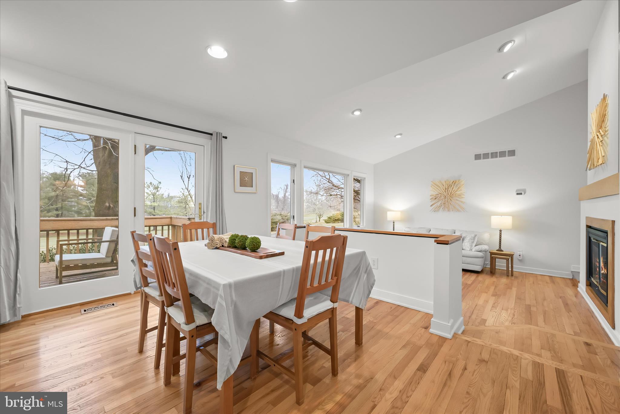 HOBBITS GLEN - Residential