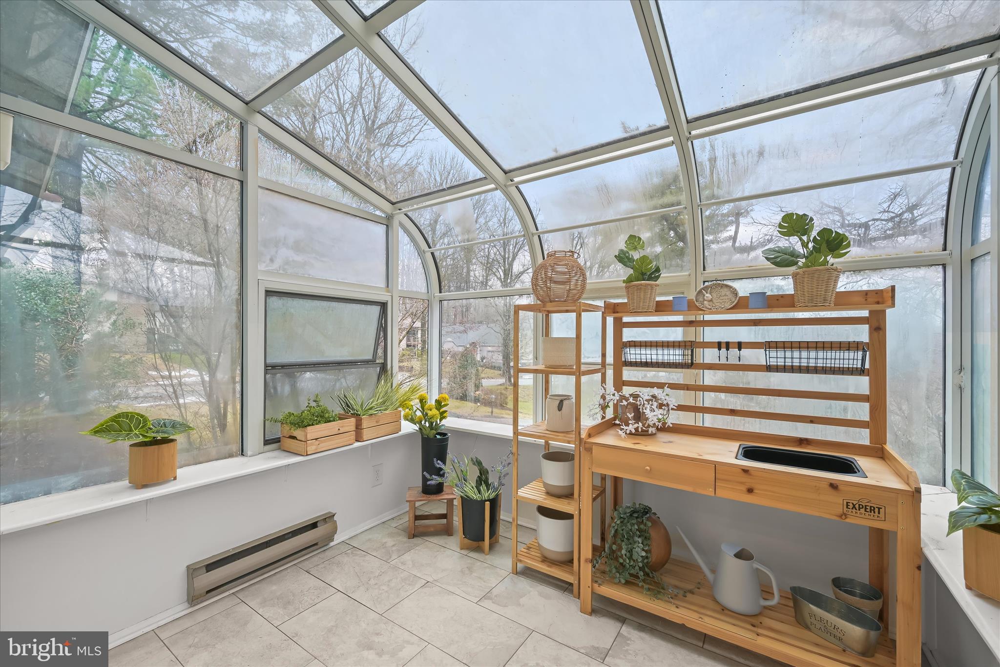 HOBBITS GLEN - Residential