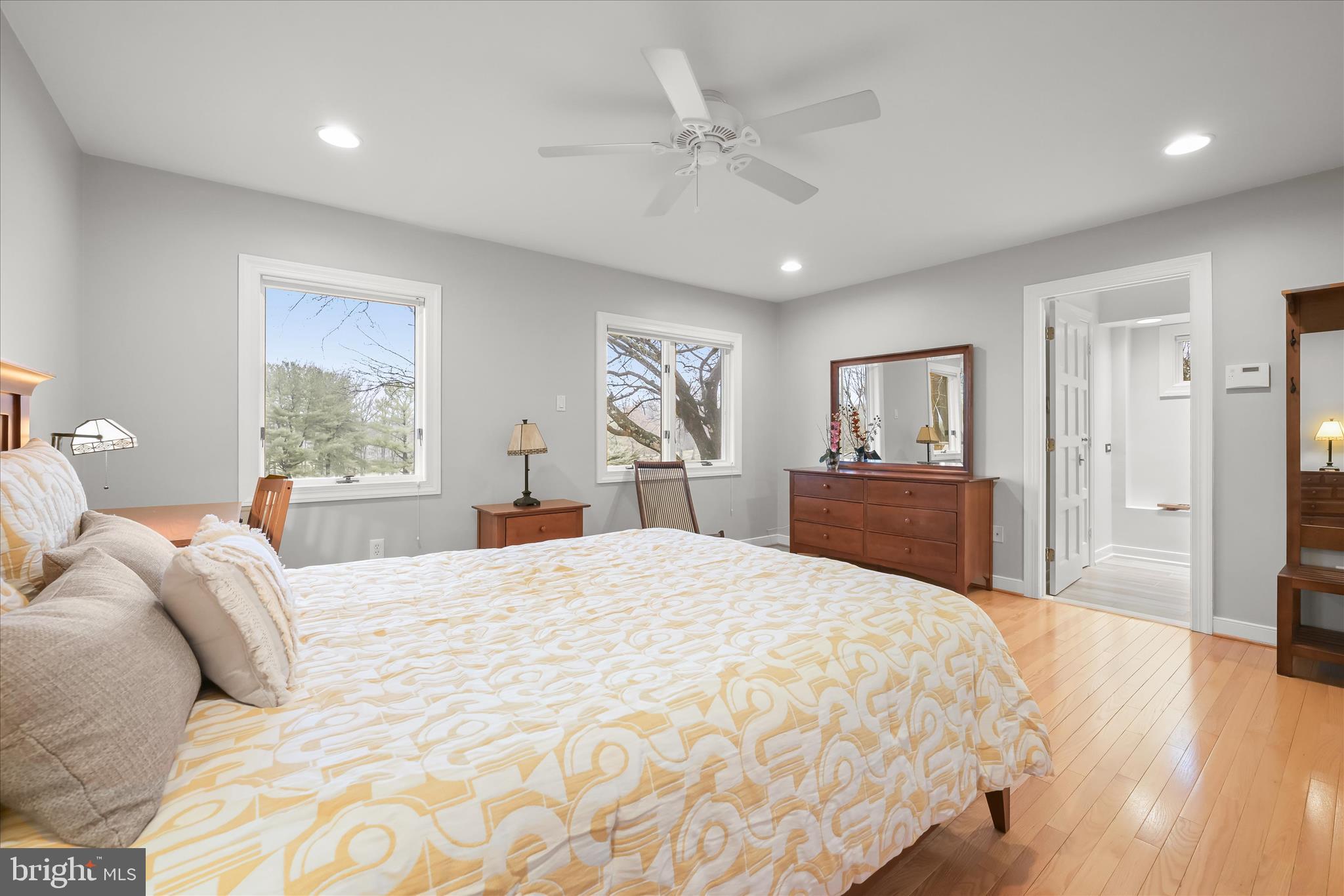 HOBBITS GLEN - Residential