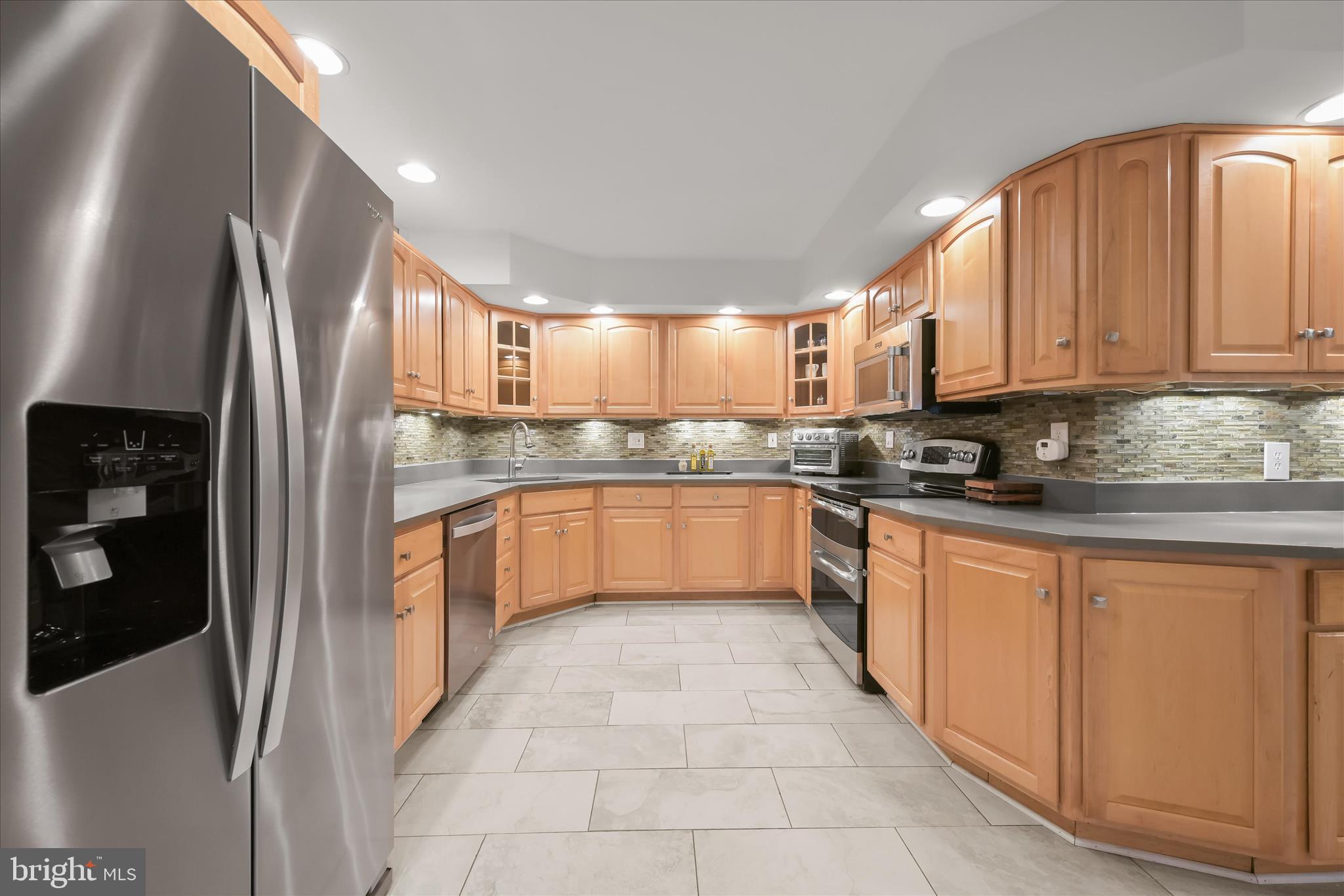 HOBBITS GLEN - Residential